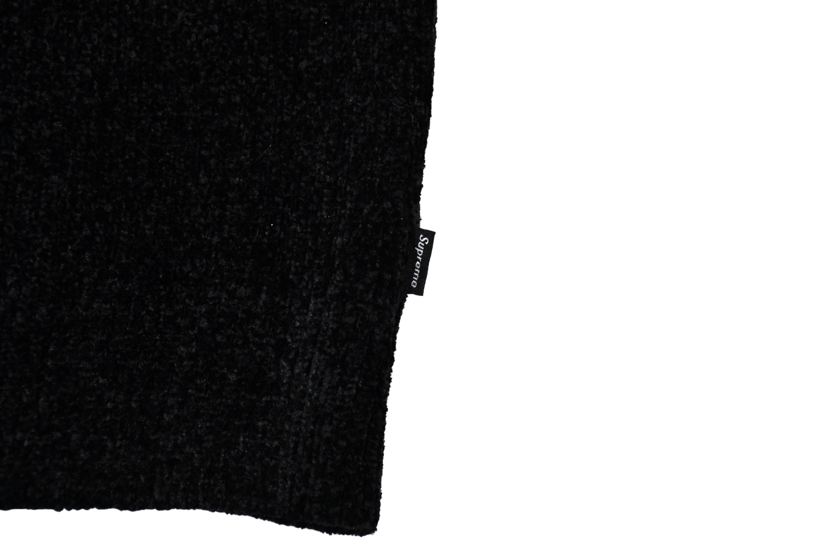 24FW Supreme Chenille Sweater Vest with YB Sensor Technology: Features, Specs, and Details - 图片 8