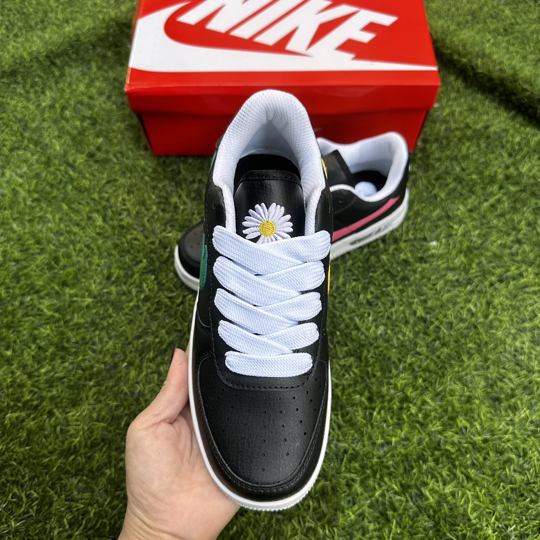 💰99 特价🔥🔥🔥    
空军小雏菊
Size 36-44
