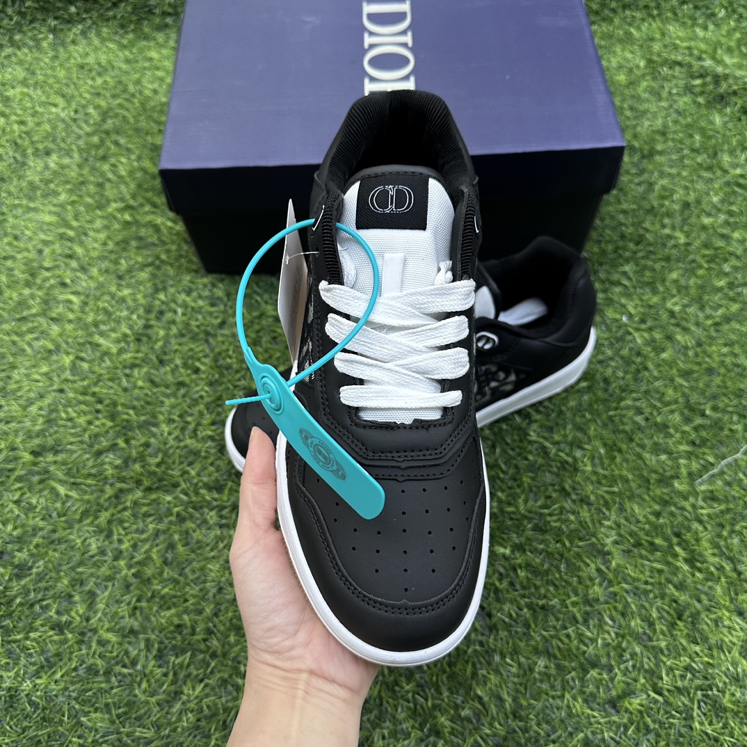 迪奥皮面黑白
Size 36-44
代发132➕毒3