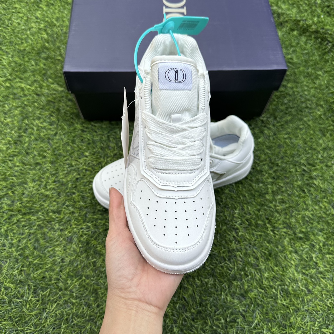 迪奥皮面白色
Size 36-44
代发132➕毒3
