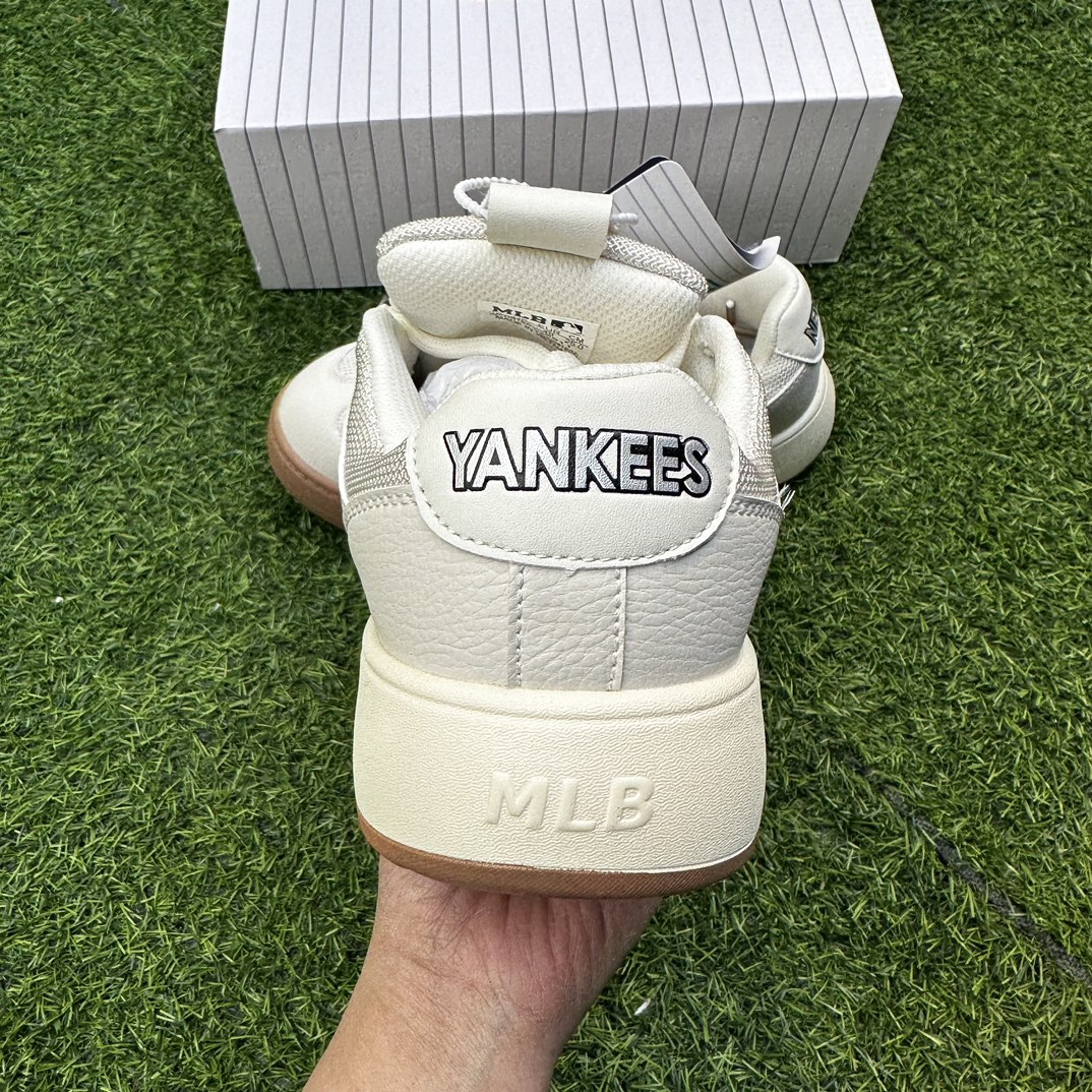 MLB 312米色
Size 36-44
代发122➕毒3