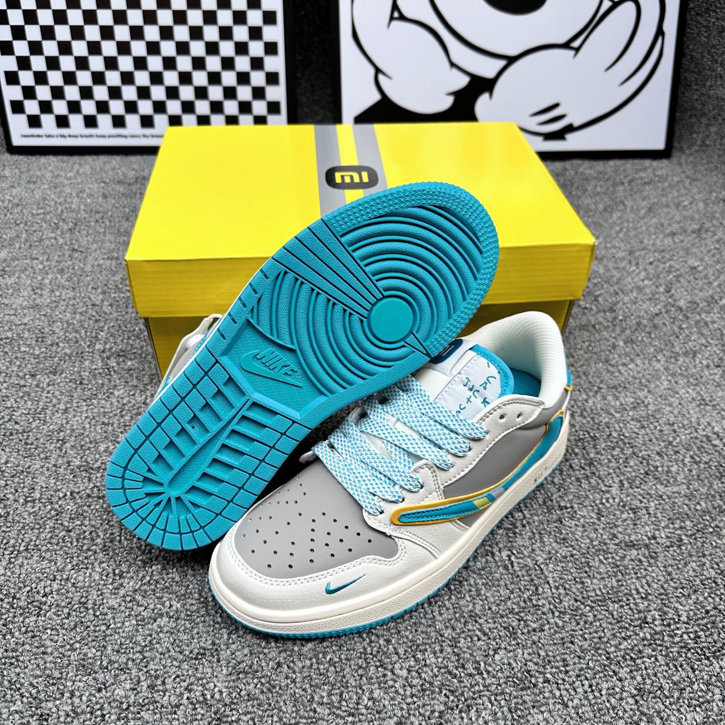 SB联名海湾蓝
Size 36-44，激光打孔，真皮➕超纤，橡胶大底吱吱响
代发120


👉