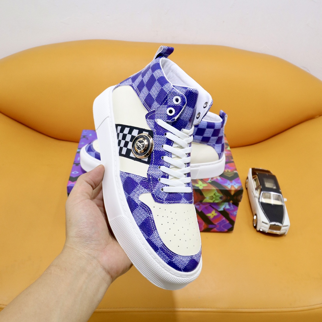 NO:270907,【LOUlS VUlTTON】 Louis Vuitton ~ Unique casual style. LV counter purchasing casual shoes for men's counters are available simultaneously, Italian imported brands select top layer Italian cowhide. Sheepskin inner lining (refuse to remove and grind feet) soles are original and special for original soles. They are more perfect for outdoor drivers to drive. Size 38-44,,louis vuitton,louis vuitton,cowhide,sheepskin19860909【LOUlS VUlTTON】路易威登～独特现休闲风.LV专柜代购休闲鞋 男士专柜同步发售,意大利进口品牌精选头层意大利牛皮.羊皮内里（拒绝脱色磨脚）鞋底原厂特供原版底实物更赞 适合户外司机驾车完美 码数38-44,,louis vuitton,louis vuitton,cowhide,sheepskin,Men's shoes