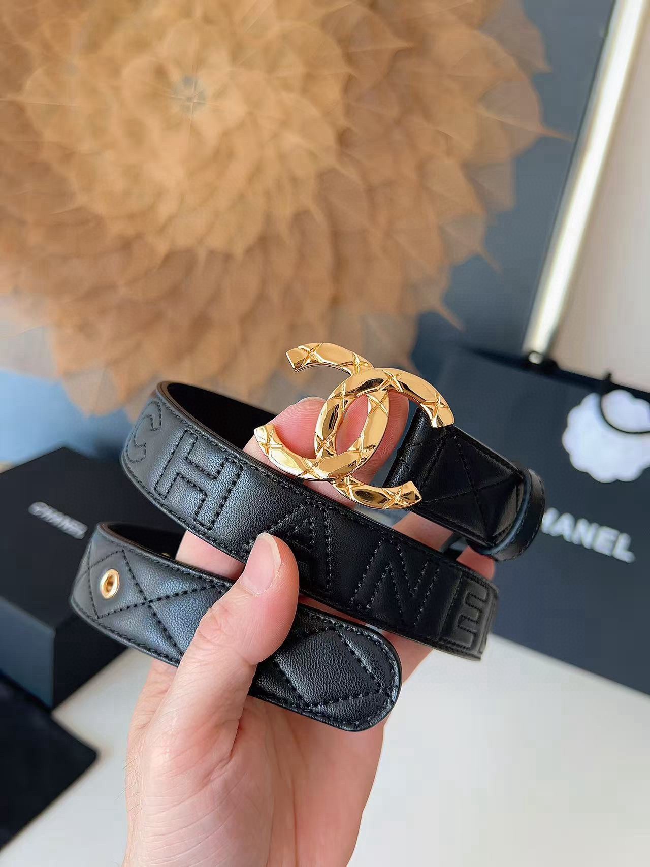 Chanel CHANEL（香奈儿）秋冬系列 高端女士细腰带 双面 手感柔软舒适 女士 款 优雅 宽度3.0CM