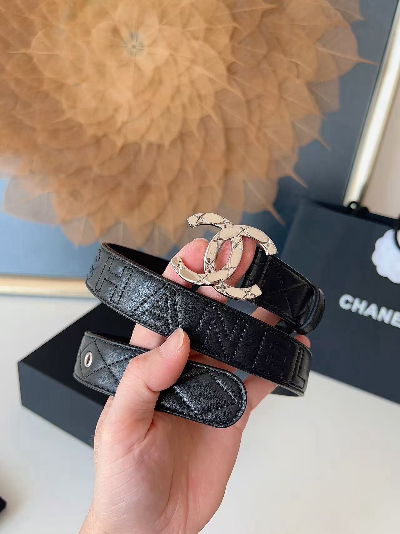 Chanel CHANEL（香奈儿）秋冬系列 高端女士细腰带 双面 手感柔软舒适 女士 款 优雅 宽度3.0CM