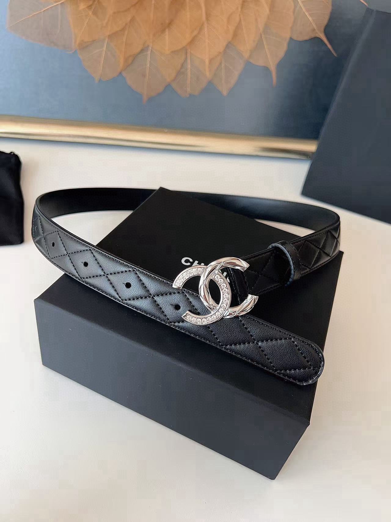 Chanel CHANEL（香奈儿）秋冬系列 高端女士细腰带 双面 手感柔软舒适 女士 款 优雅 宽度3.0CM