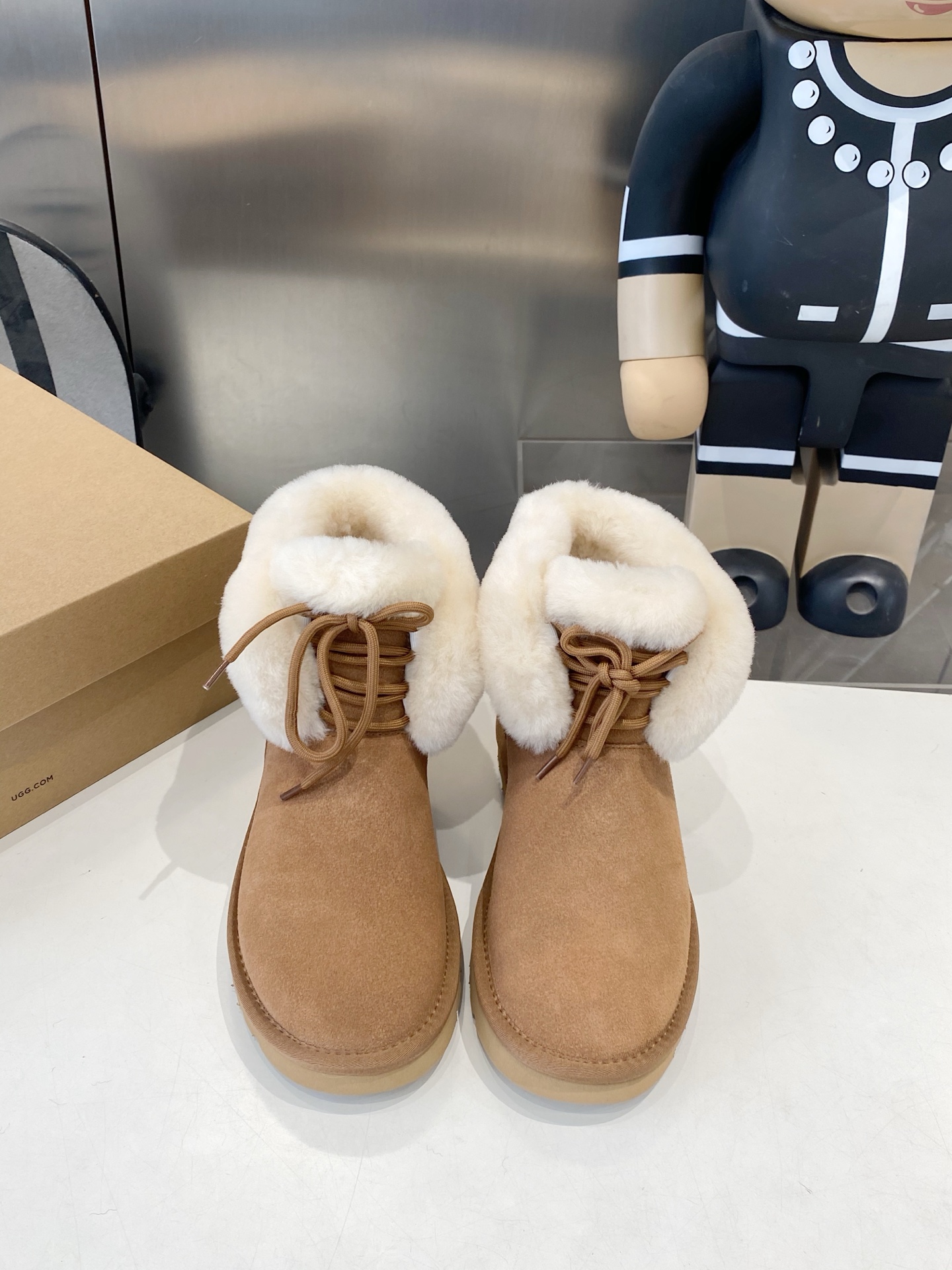 NO:559941,UGG new autumn short snow boots lazy shoes, made of cow second-layer wool lining. Original foam outsole. Black, maroon, size 35-41, snow boots, boots19860909UGG秋季新款短筒雪地靴懒人鞋 面用牛二层内里羊毛.原版发泡大底. 黑色,栗色 码数35-41,雪地靴,boots,Women's Shoes