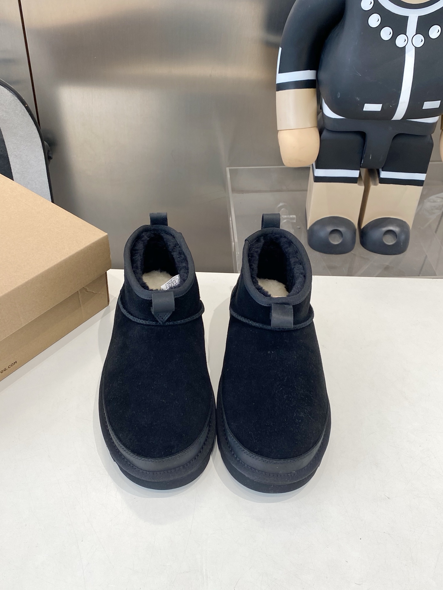 NO:615400,UGG autumn and winter men's furry shoes, men's snow boots, men's shoes, casual and comfortable flat-soled round toe fashionable casual short boots, one-legged leather matte surface + EVA outsole, size 39-45, snow boots, boots, cowhide19860909UGG秋冬季男士毛毛鞋 男款雪地靴 男鞋休闲舒适平底圆头时尚休闲短靴 一脚蹬 牛皮磨砂面+EVA大底 码数39-45,雪地靴,boots,cowhide,Women's Shoes