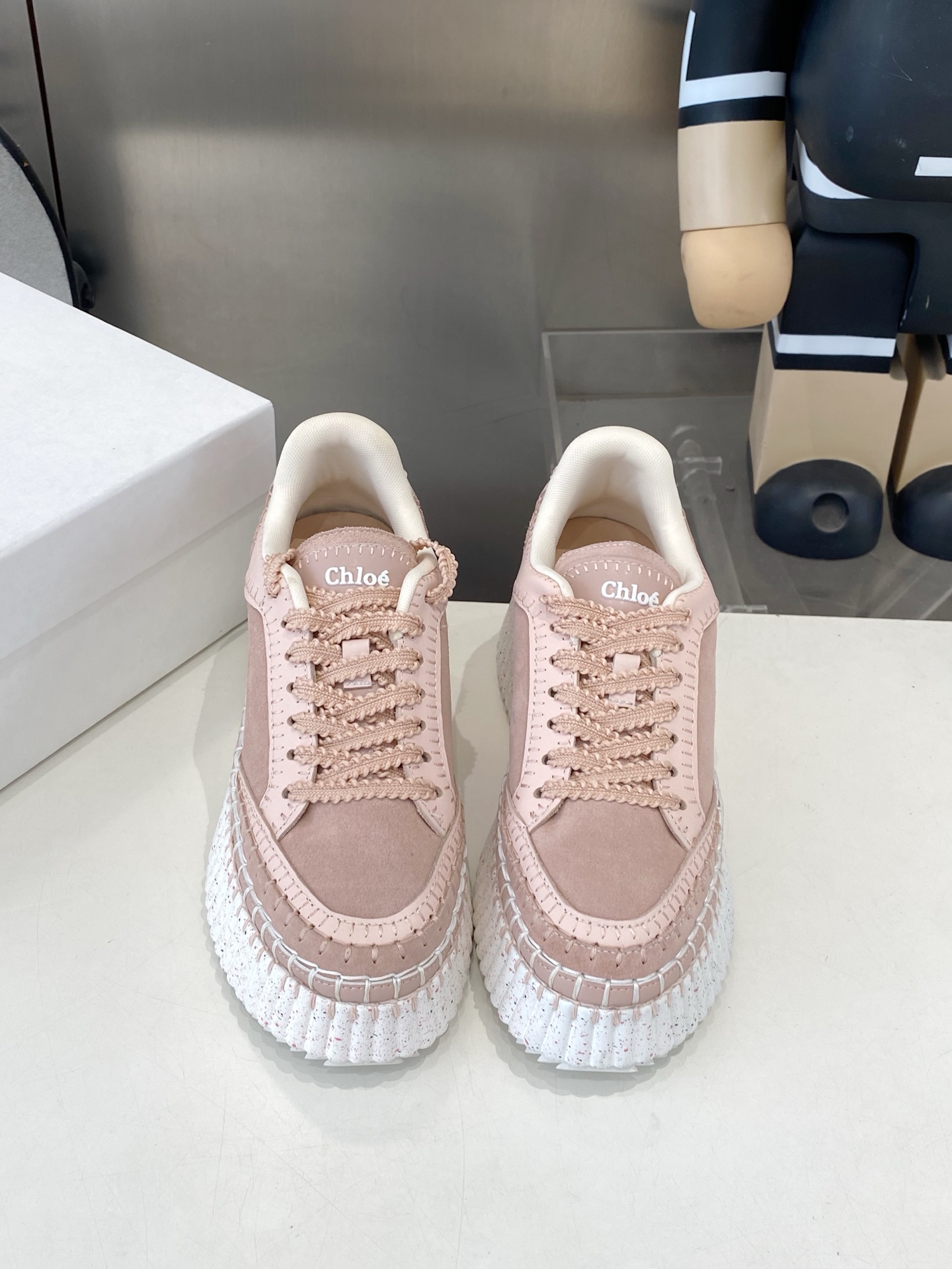 _d8V9sJLYlf8dypigZOiQoAlMnudA_hOvXFmHtdQ