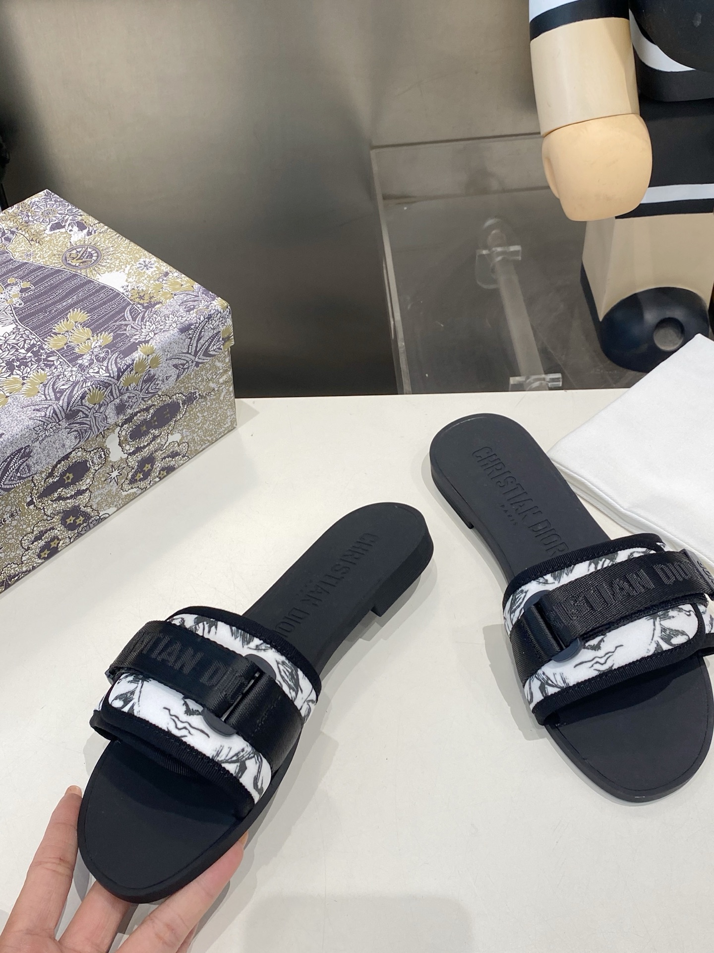 Dior Slides