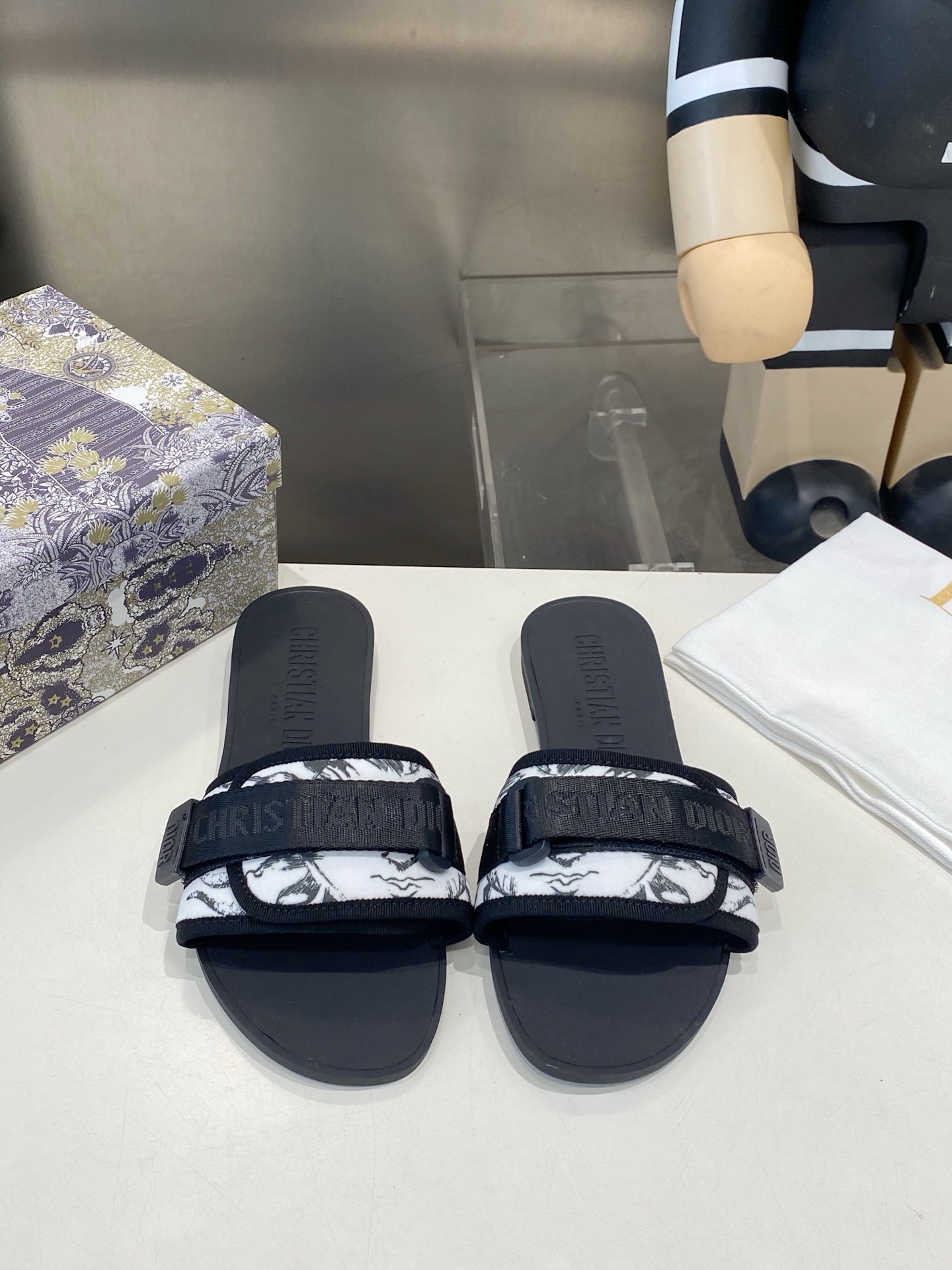 Dior Slides