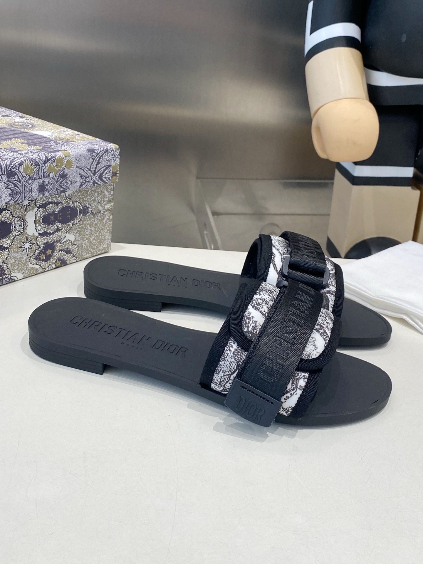 Dior Slides