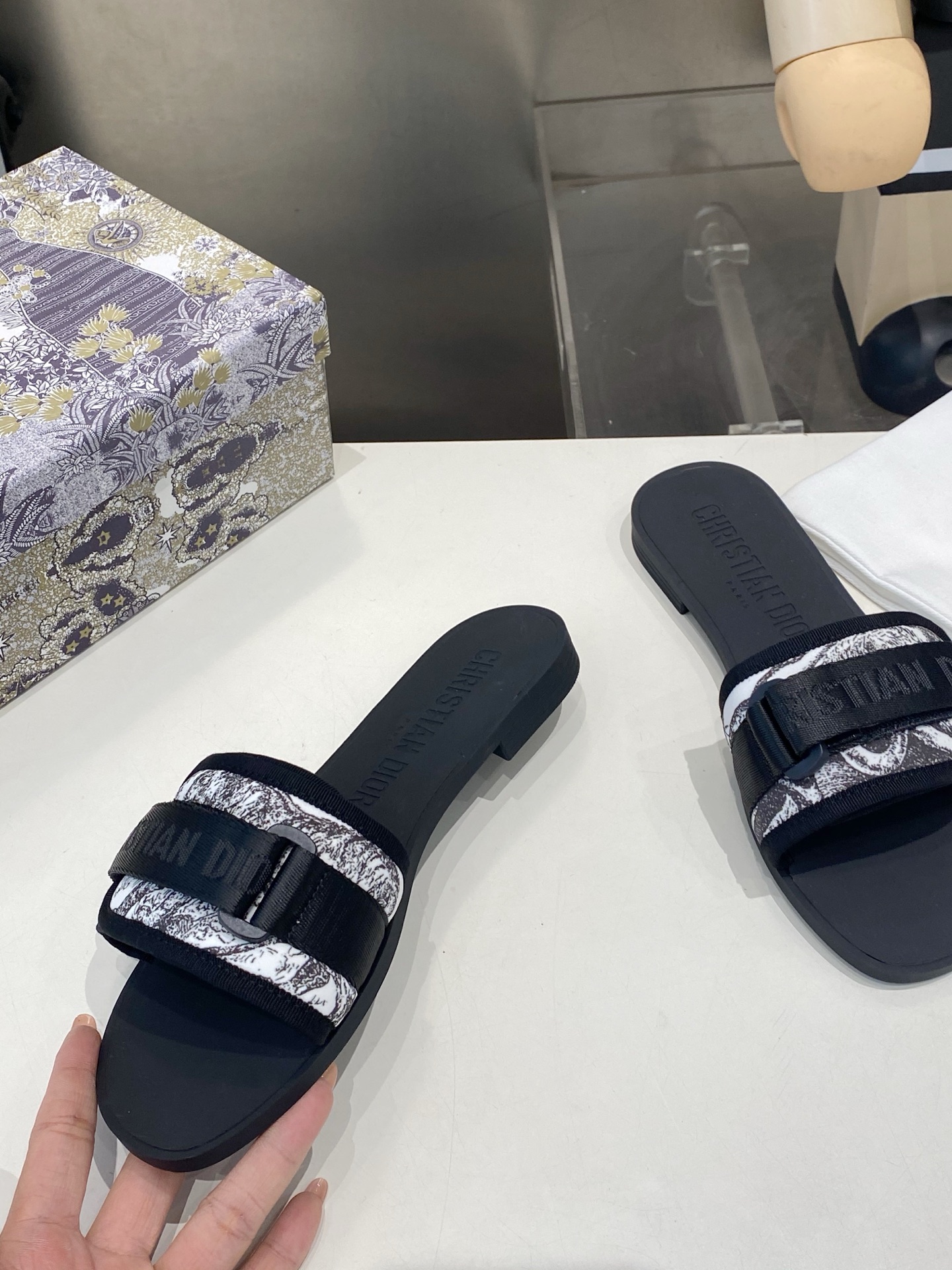 Dior Slides