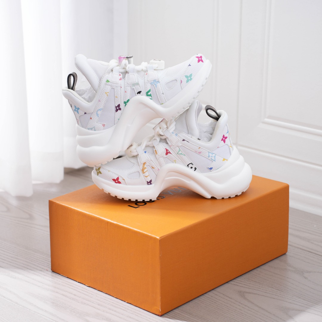 480 ns炸款米兰走秀风,高奢品牌-路易威登Louis Vuitton Archlight Sneakers LV真皮拼色减震网面运动弓型舞蹈复古老爹运动鞋-Chinese UA Cheap High Quatity Brand Clothes Bags handbags Sneakers wholesale wholesaler seller from China Factory suppliers Fashion Clothing Shoes best Quality Beautiful Price 480 ns炸款米兰走秀风,高奢品牌-路易威登Louis Vuitton Archlight Sneakers LV真皮拼色减震网面运动弓型舞蹈复古老爹运动鞋