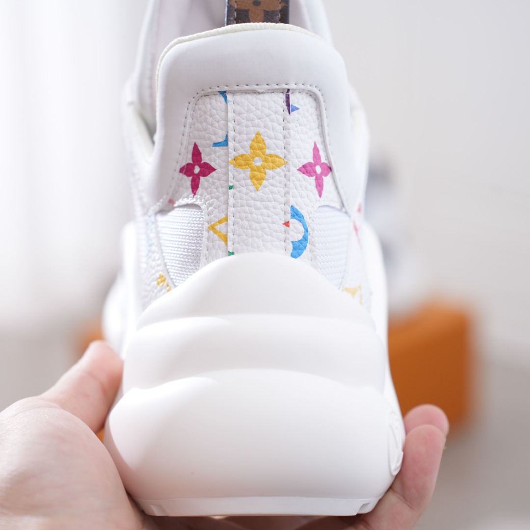 480 ns炸款米兰走秀风,高奢品牌-路易威登Louis Vuitton Archlight Sneakers LV真皮拼色减震网面运动弓型舞蹈复古老爹运动鞋-Chinese UA Cheap High Quatity Brand Clothes Bags handbags Sneakers wholesale wholesaler seller from China Factory suppliers Fashion Clothing Shoes best Quality Beautiful Price 480 ns炸款米兰走秀风,高奢品牌-路易威登Louis Vuitton Archlight Sneakers LV真皮拼色减震网面运动弓型舞蹈复古老爹运动鞋