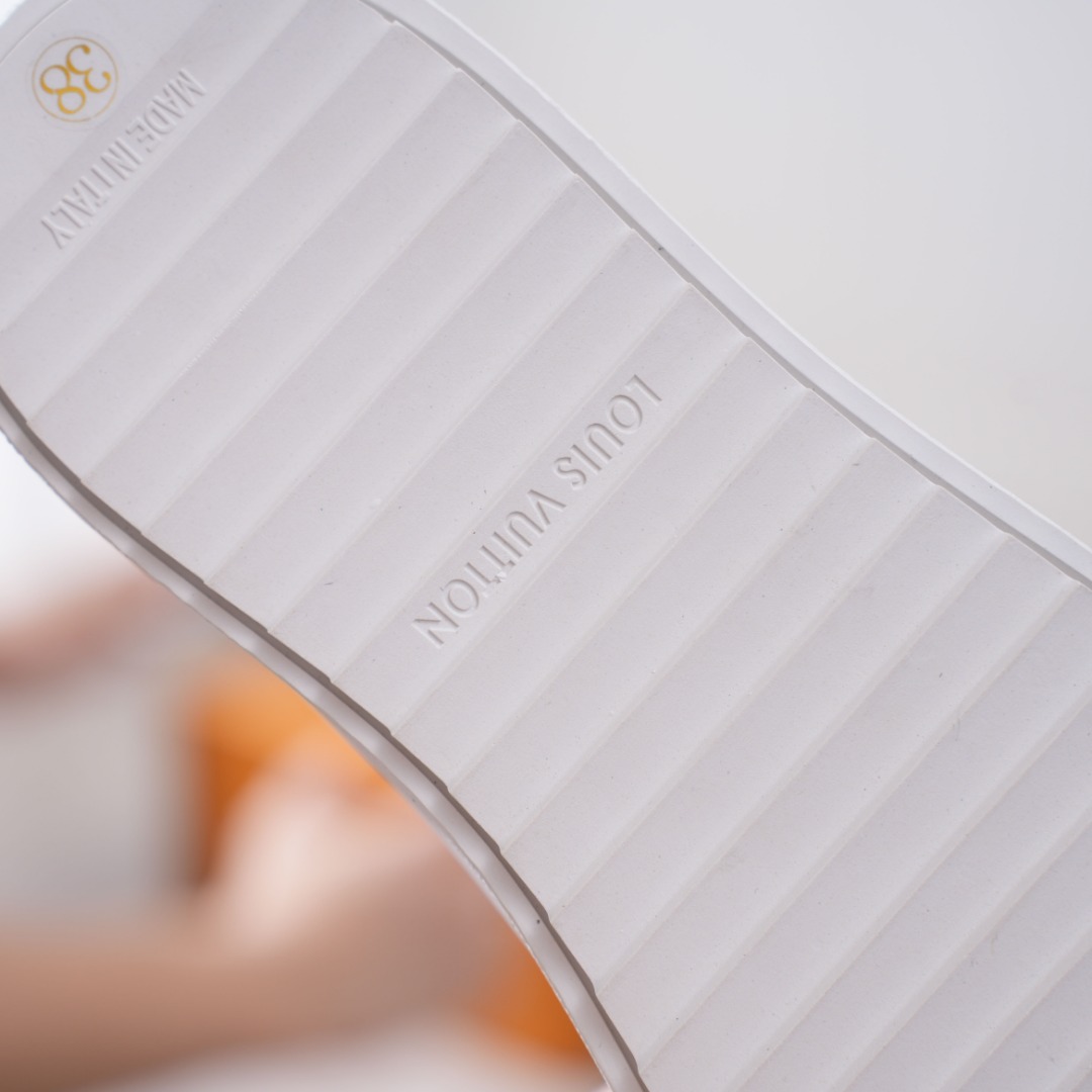 vuitt…n 22a new arrival~驴牌小白鞋time out 情侣鞋-Top High Quatity Cheap Sneakers Fashion Clothing Clothes Bags handbags Shoes of all Brand wholesale With The best Quality And Beautiful Price from China Factory Chinese suppliers wholesaler seller vuitt…n 22a new arrival~驴牌小白鞋time out 情侣鞋