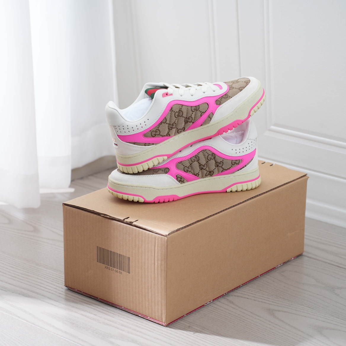 620 高低帮运动鞋采用篮球风格廓形设计-Chinese UA Cheap High Quatity Brand Clothes Bags handbags Sneakers wholesale wholesaler seller from China Factory suppliers Fashion Clothing Shoes best Quality Beautiful Price 620 高低帮运动鞋采用篮球风格廓形设计