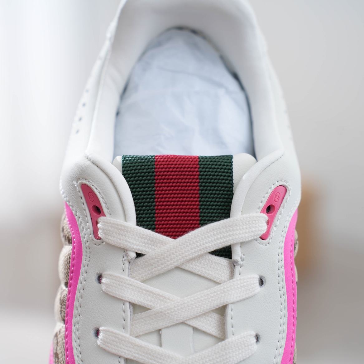 620 高低帮运动鞋采用篮球风格廓形设计-Chinese UA Cheap High Quatity Brand Clothes Bags handbags Sneakers wholesale wholesaler seller from China Factory suppliers Fashion Clothing Shoes best Quality Beautiful Price 620 高低帮运动鞋采用篮球风格廓形设计