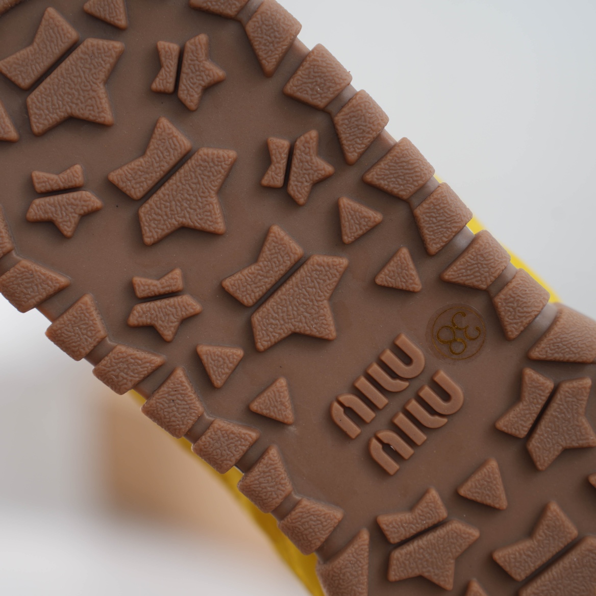 MiuMiu缪缪2025春夏新款德训鞋火火来袭上脚舒适度拉满