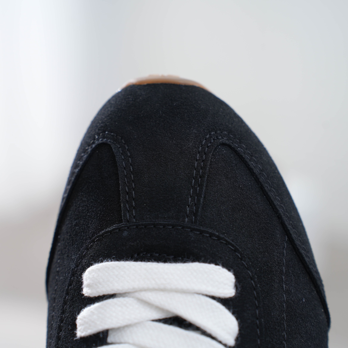 p450 顶级品质 2025新势力 ALO 复古德训鞋alo爆火薄底休闲运动鞋绒面跑步鞋-Chinese UA Cheap High Quatity Brand Clothes Bags handbags Sneakers wholesale wholesaler seller from China Factory suppliers Fashion Clothing Shoes best Quality Beautiful Price p450 顶级品质 2025新势力 ALO 复古德训鞋alo爆火薄底休闲运动鞋绒面跑步鞋