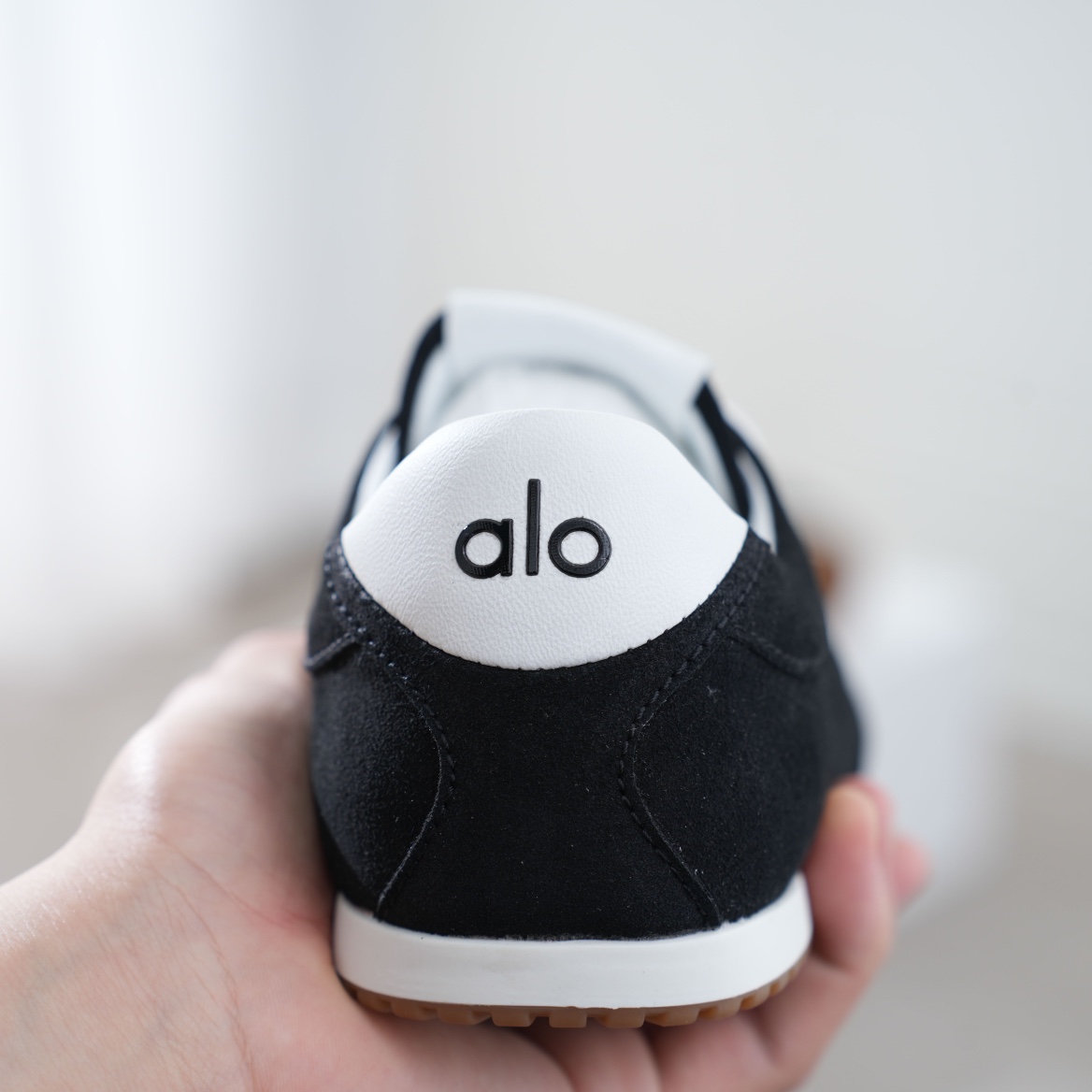 p450 顶级品质 2025新势力 ALO 复古德训鞋alo爆火薄底休闲运动鞋绒面跑步鞋-Chinese UA Cheap High Quatity Brand Clothes Bags handbags Sneakers wholesale wholesaler seller from China Factory suppliers Fashion Clothing Shoes best Quality Beautiful Price p450 顶级品质 2025新势力 ALO 复古德训鞋alo爆火薄底休闲运动鞋绒面跑步鞋