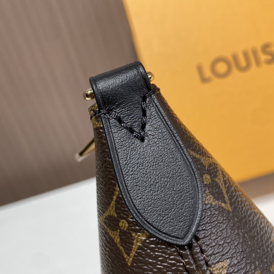 NO:178213,The quality is the same as the horns of the ox. Compared with the yellow color scheme, this color scheme is more personalized. You are responsible for buying it. Just leave the remaining quality control, fabric and details to us. As for the same sentence, it is best to do it only. It is better not to sell it if you are almost done.19860909品质和黄牛角都是一样的完美品质,相较于黄配色,这个配色要更加个性,你们负责买,剩下的品控,面料,细节全部交给我们把控就行了,还是那句话,只做最好,但凡差一点都不如不卖,,Bag