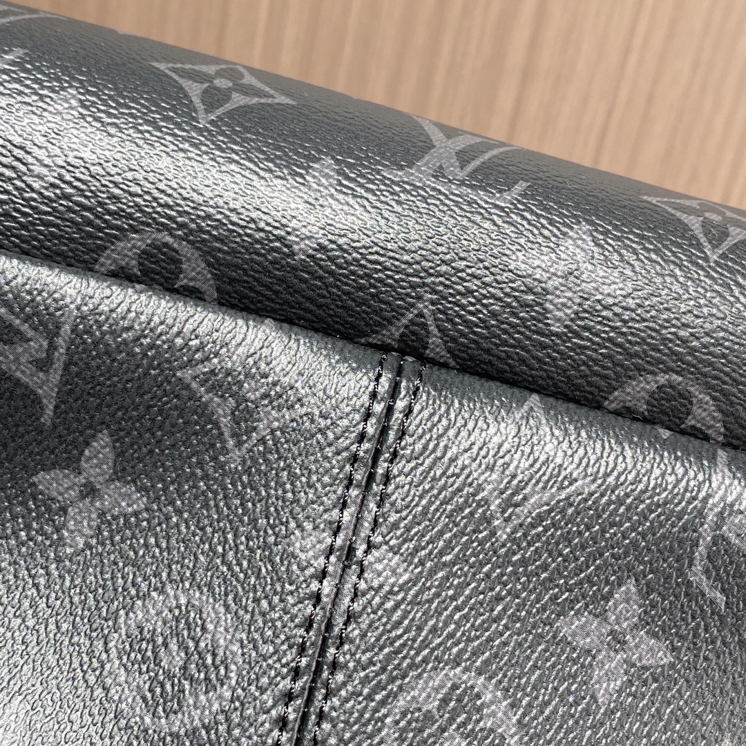 NO:178254,Although it is a big bag, there are not as many details as small bags, there are still differences. The details are so details that the naked eye cannot check. This is our style. Welcome to compare with pictures and don’t use some currency. It is indeed incomparable. There is nothing like that. In fact, just take the counter and compare them at will.19860909虽然是大包,没小包那么多细节,但是差距其实还是有的,细节到每一处肉眼都不可查的地步,这才是我们的风格,欢迎拿图对比,也别拿一些通货来,确实没可比性,没什么好比的,其实直接拿专柜z出来,都是随意对比,,Bag