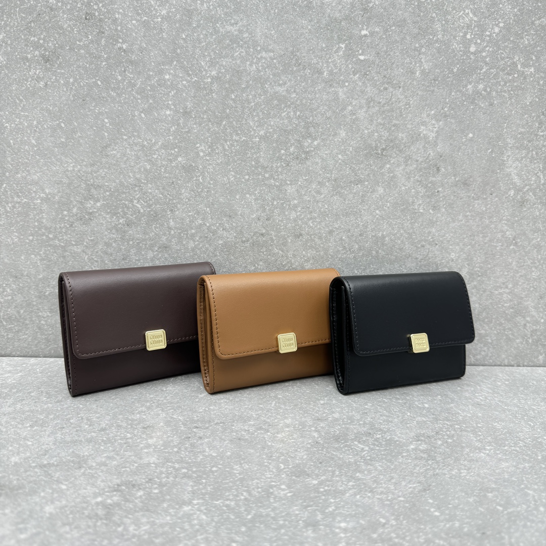 Miu Miu Product _dhuqfAfLs-I7x3ehE-qkjC9OSTn6sYDX0Tm0jRw