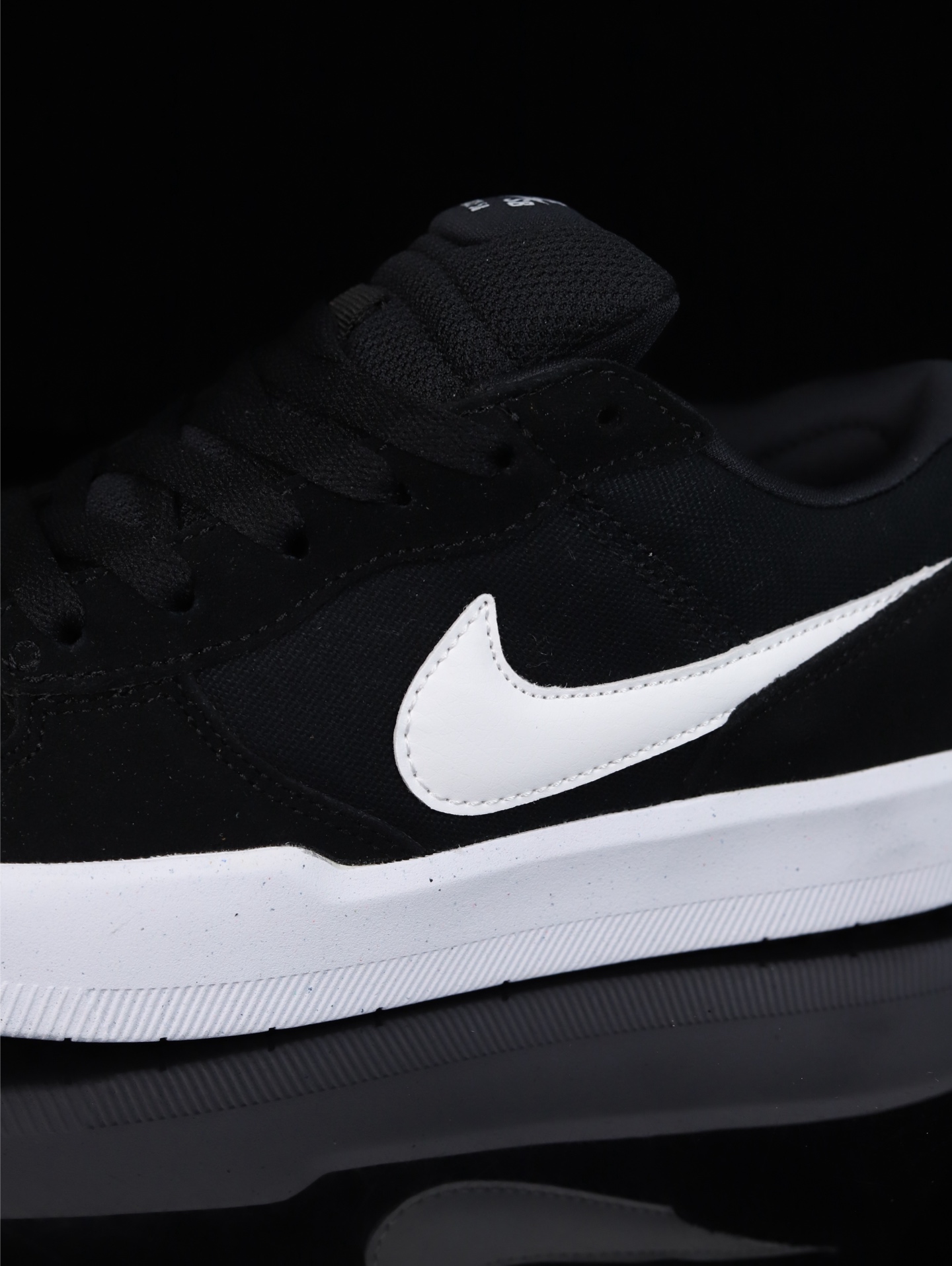 •终端放货💰140(本地自减)
•C版·极致性价比 耐克Nike SB Force 58低帮休闲板鞋 是一款将前沿创新带入街头的单品 它具有硫化杯底 具有出色的耐用性和灵活性 使用帆布和绒面革 在饰面上放置通风口
货号:CZ2959-001
尺码:36 36.5 37.5 38 38.5 39 40 40.5 41 42 42.5 43 44 45