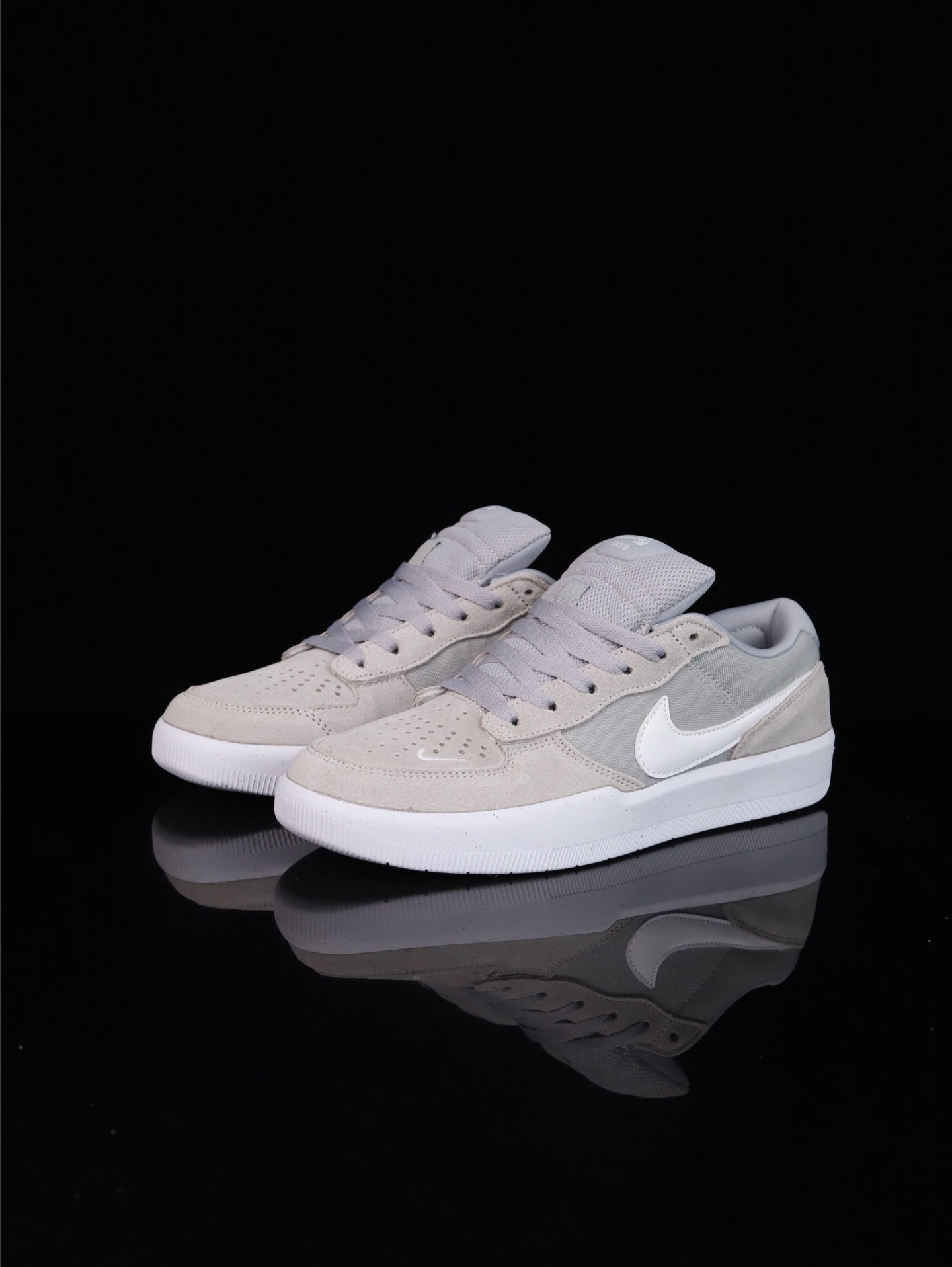 •终端放货💰140(本地自减)
•C版·极致性价比 耐克Nike SB Force 58低帮休闲板鞋 是一款将前沿创新带入街头的单品 它具有硫化杯底 具有出色的耐用性和灵活性 使用帆布和绒面革 在饰面上放置通风口
货号:CZ2959-004
尺码:36 36.5 37.5 38 38.5 39 40 40.5 41 42 42.5 43 44 45