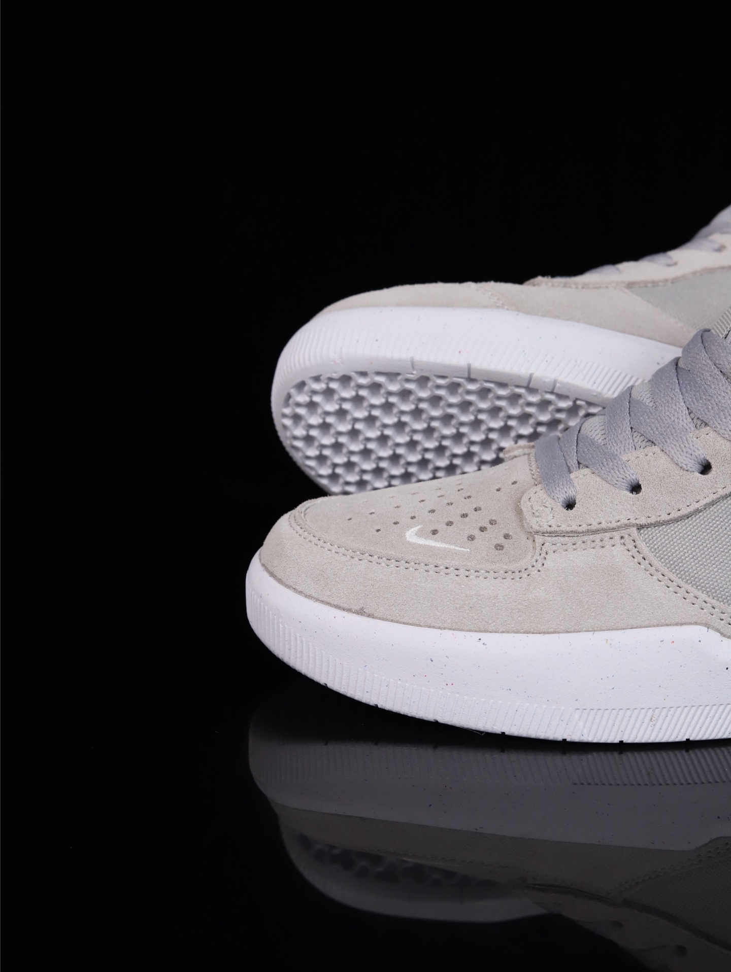 •终端放货💰140(本地自减)
•C版·极致性价比 耐克Nike SB Force 58低帮休闲板鞋 是一款将前沿创新带入街头的单品 它具有硫化杯底 具有出色的耐用性和灵活性 使用帆布和绒面革 在饰面上放置通风口
货号:CZ2959-004
尺码:36 36.5 37.5 38 38.5 39 40 40.5 41 42 42.5 43 44 45