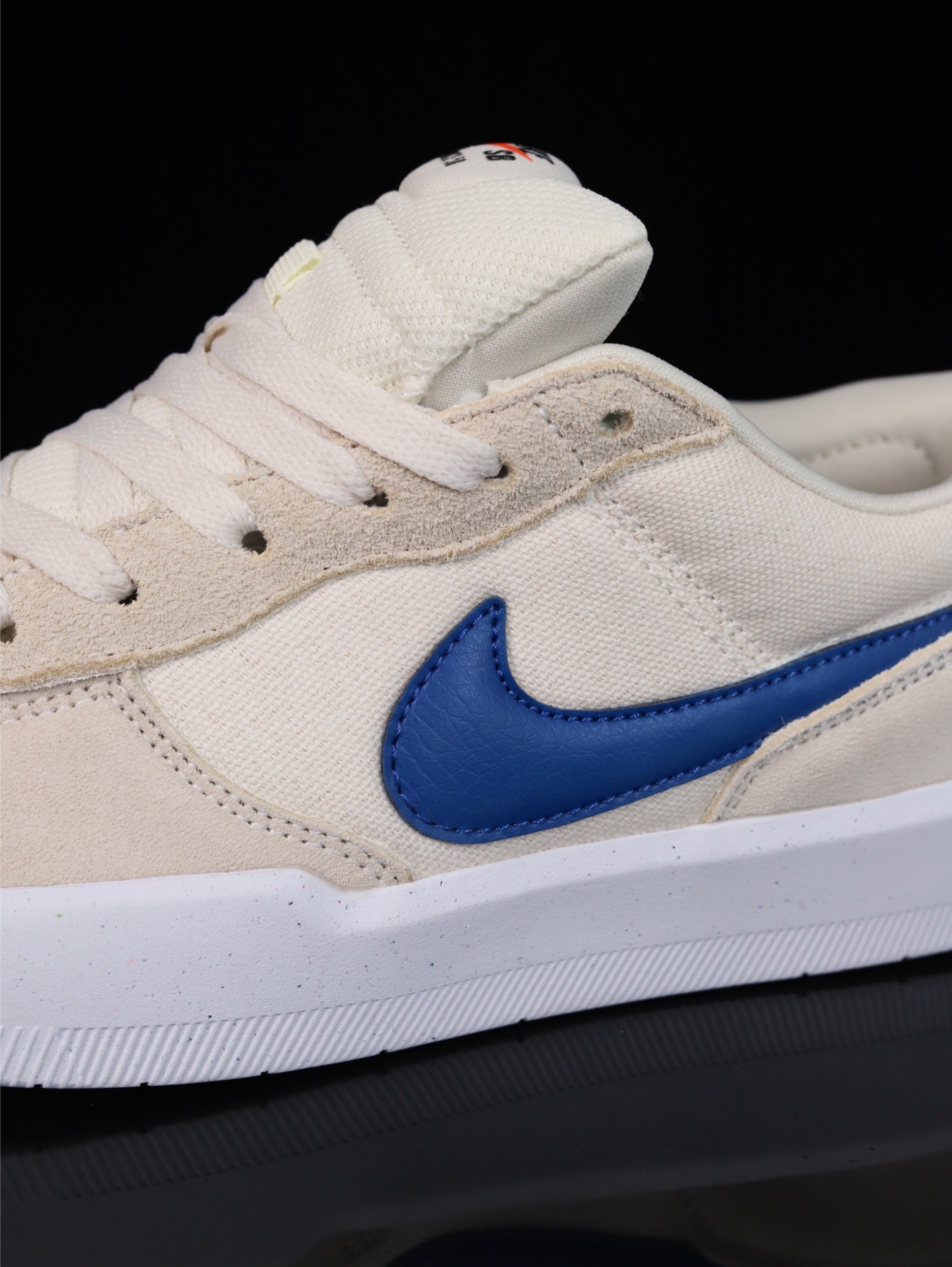 •终端放货💰140(本地自减)
•C版·极致性价比 耐克Nike SB Force 58低帮休闲板鞋 是一款将前沿创新带入街头的单品 它具有硫化杯底 具有出色的耐用性和灵活性 使用帆布和绒面革 在饰面上放置通风口
货号:CZ2959-007
尺码:36 36.5 37.5 38 38.5 39 40 40.5 41 42 42.5 43 44 45
