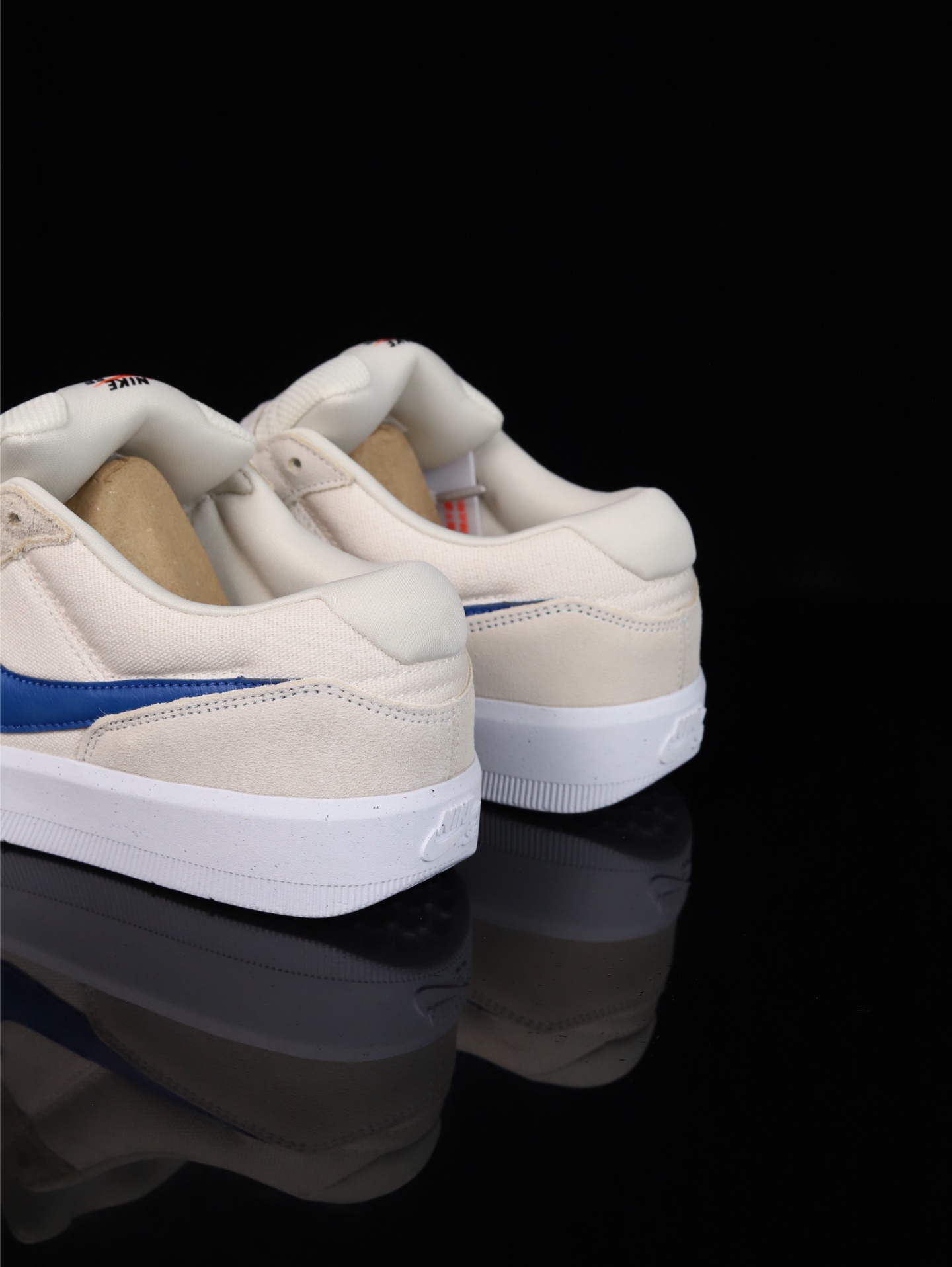 •终端放货💰140(本地自减)
•C版·极致性价比 耐克Nike SB Force 58低帮休闲板鞋 是一款将前沿创新带入街头的单品 它具有硫化杯底 具有出色的耐用性和灵活性 使用帆布和绒面革 在饰面上放置通风口
货号:CZ2959-007
尺码:36 36.5 37.5 38 38.5 39 40 40.5 41 42 42.5 43 44 45