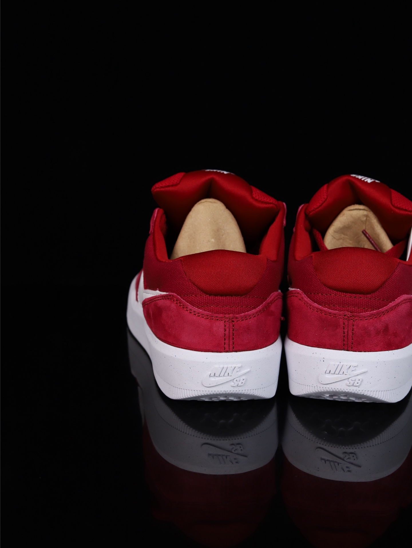 •终端放货💰140(本地自减)
•C版·极致性价比 耐克Nike SB Force 58低帮休闲板鞋 是一款将前沿创新带入街头的单品 它具有硫化杯底 具有出色的耐用性和灵活性 使用帆布和绒面革 在饰面上放置通风口
货号:CZ2959-009
尺码:36 36.5 37.5 38 38.5 39 40 40.5 41 42 42.5 43 44 45