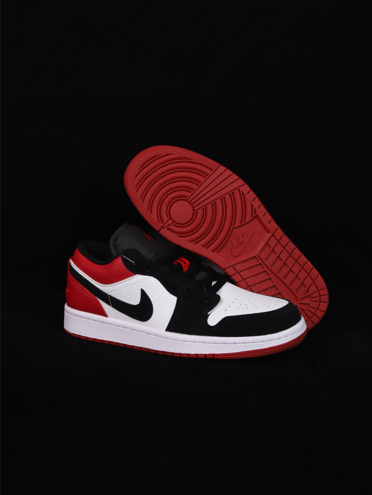 •S版·真头层性价比天花板·长期补货 Air Jordan 1 Low低帮原鞋购回重新打版开模 拒绝公底 购置公司同步原材料 都有细节还原95%全网最高版本 原汁原味 忠于原版 货号:553558-116