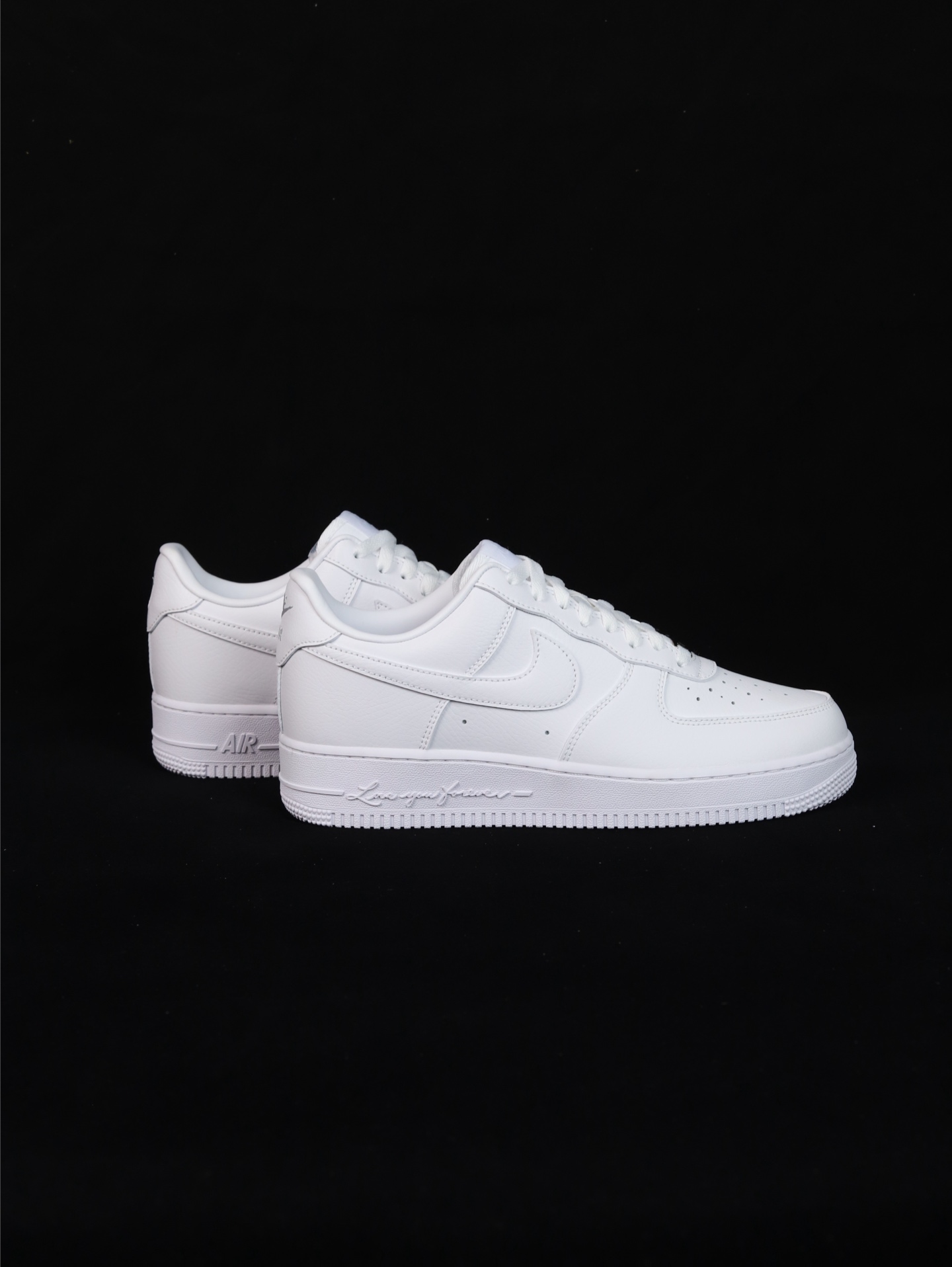 💰130
•新G5版本/纯原级/空军天花板/海内外标杆
2025款 Nike Air Force 1 空军低帮
鞋面采用澳洲进口牛皮 独家私模 最新25版大底模具 大底正确纹路咬花 正确25版倒置五星 原厂级电绣 鞋面电脑针车 皮料冲剪 采用最新进口玻璃刀
货号:CZ8065-100
尺码:35.5 36 36.5 37.5 38 38.5 39 40 40.5 41 42 42.5 43 44 44.5 45 45.5 46 47.5