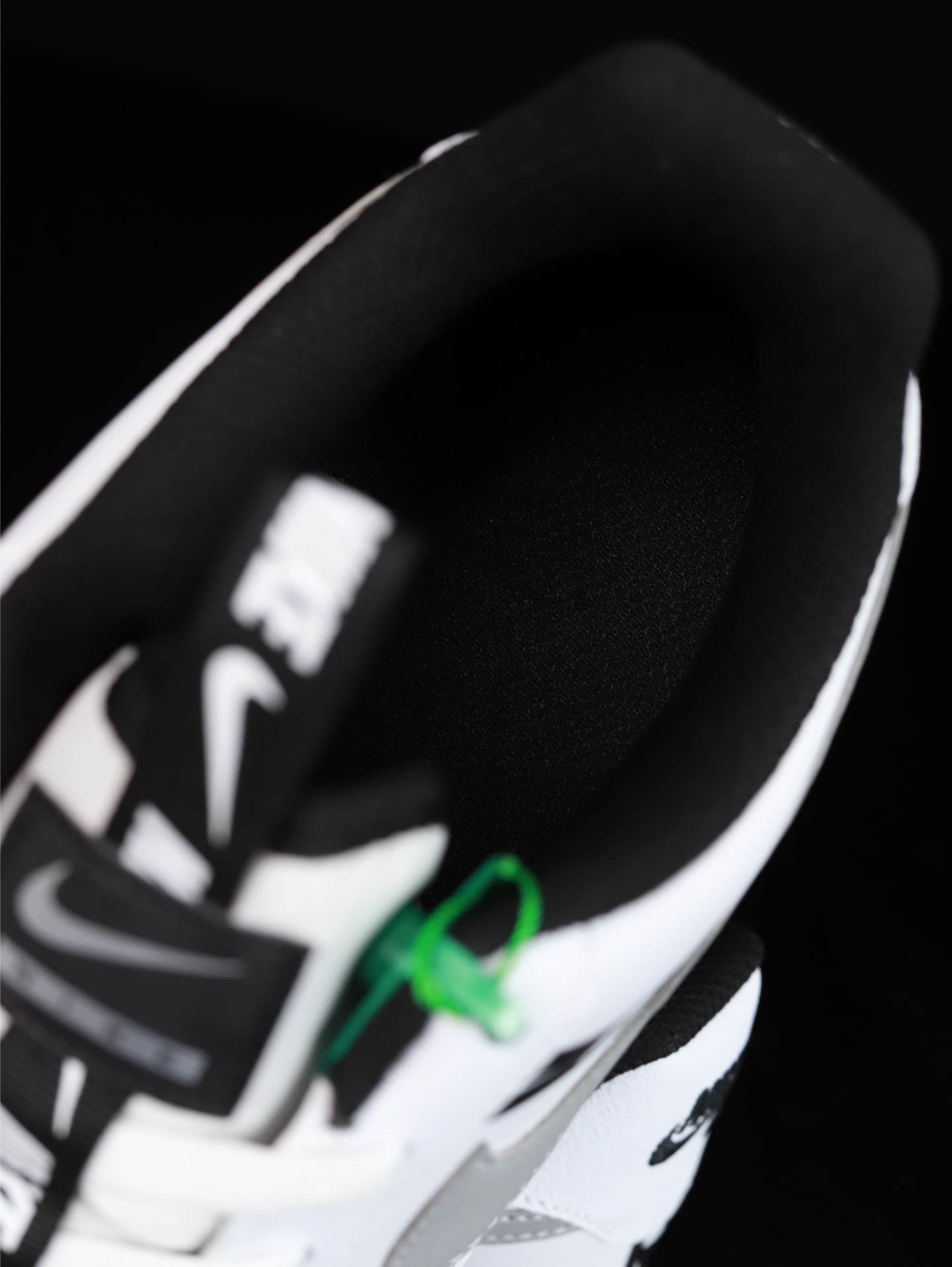 特价福利Nike Air Force 1 Low 原厂冲刀皮料切割干净 无任何毛边 清洁度细节完美 做工