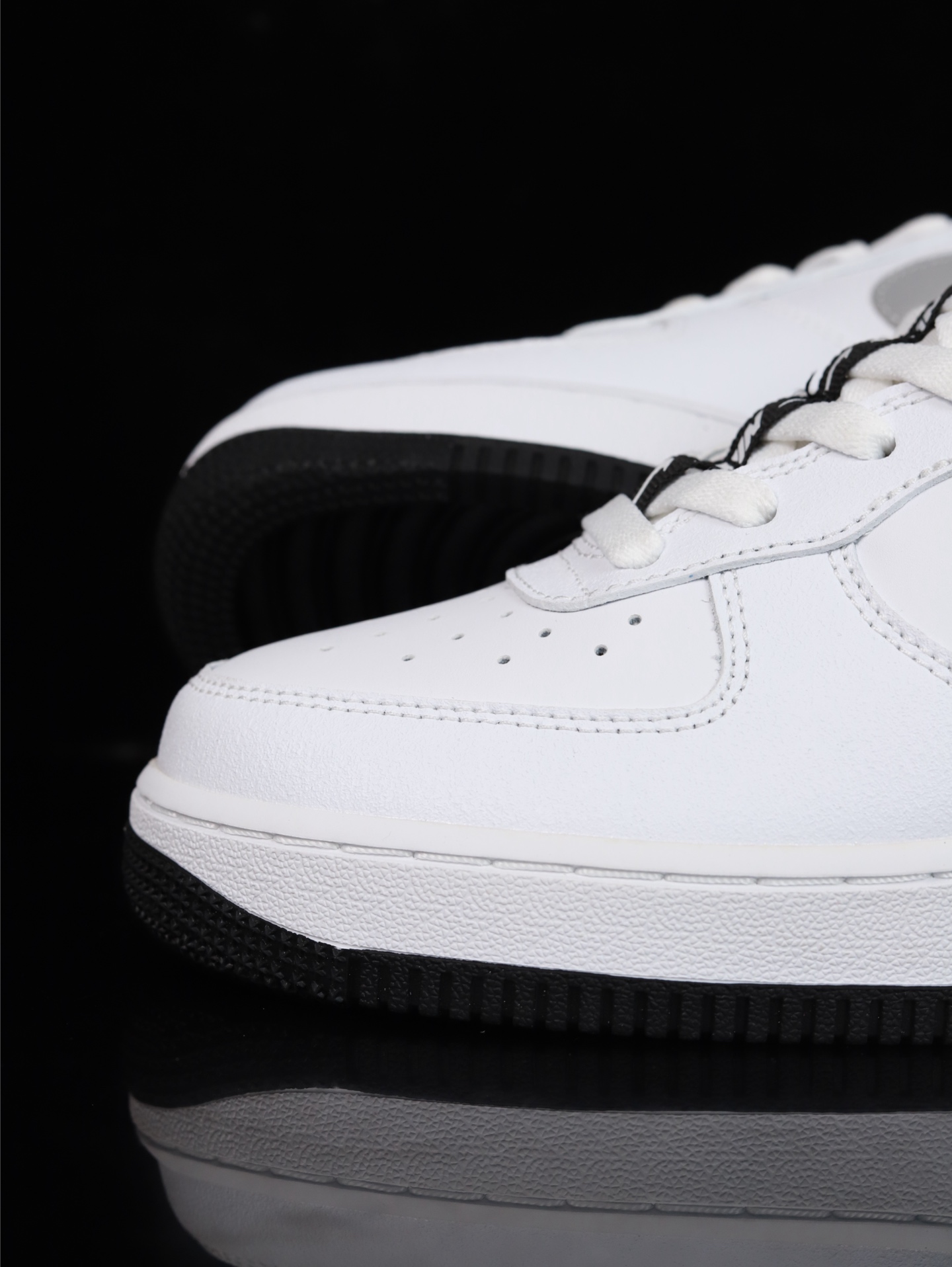 特价福利Nike Air Force 1 Low 原厂冲刀皮料切割干净 无任何毛边 清洁度细节完美 做工