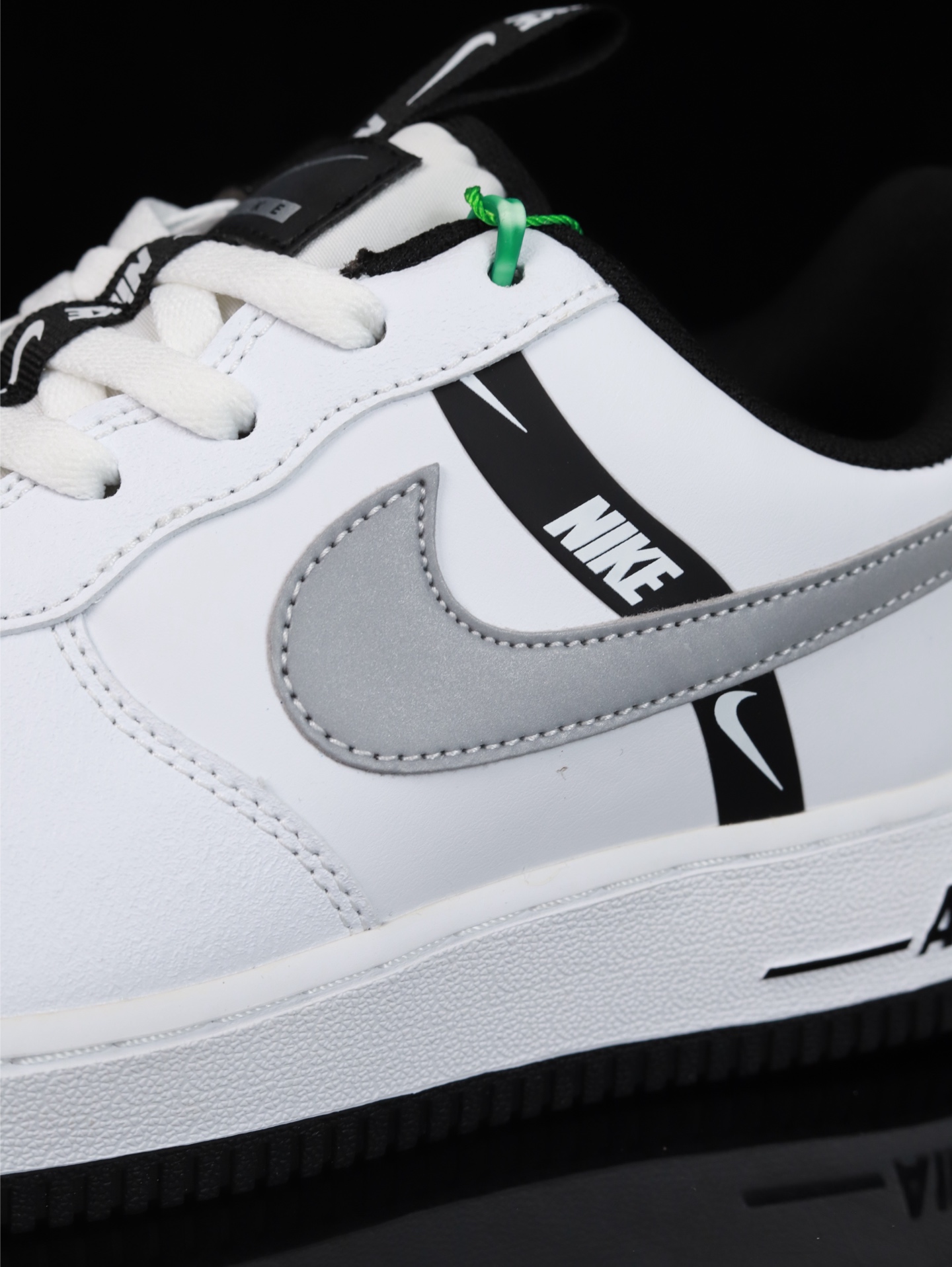 特价福利Nike Air Force 1 Low 原厂冲刀皮料切割干净 无任何毛边 清洁度细节完美 做工