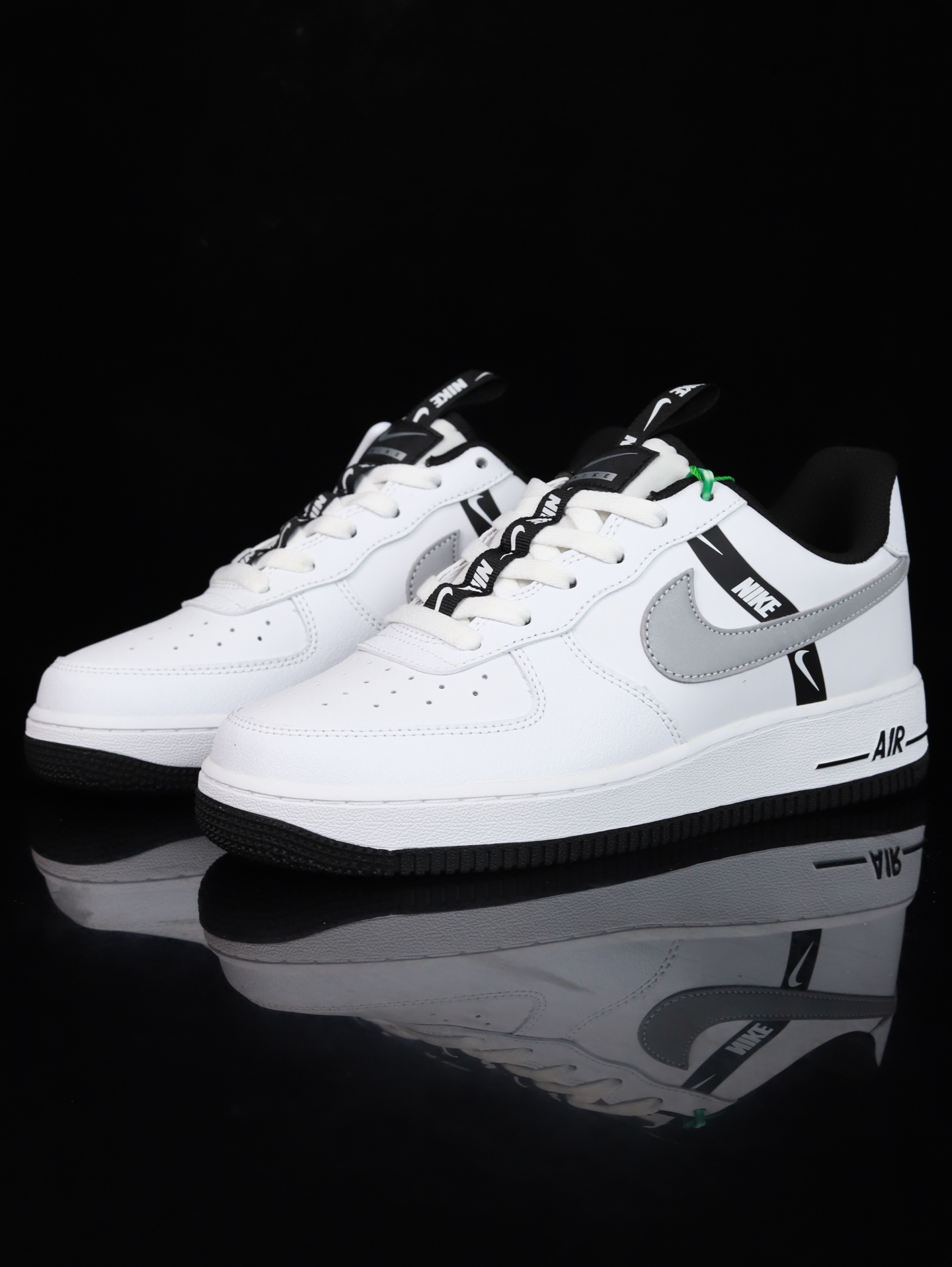 特价福利Nike Air Force 1 Low 原厂冲刀皮料切割干净 无任何毛边 清洁度细节完美 做工