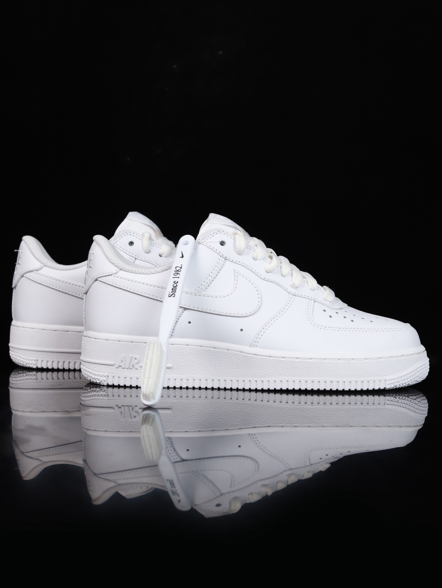 特价福利Nike Air Force 1 Low 原厂冲刀皮料切割干净 无任何毛边 清洁度细节完美 做工