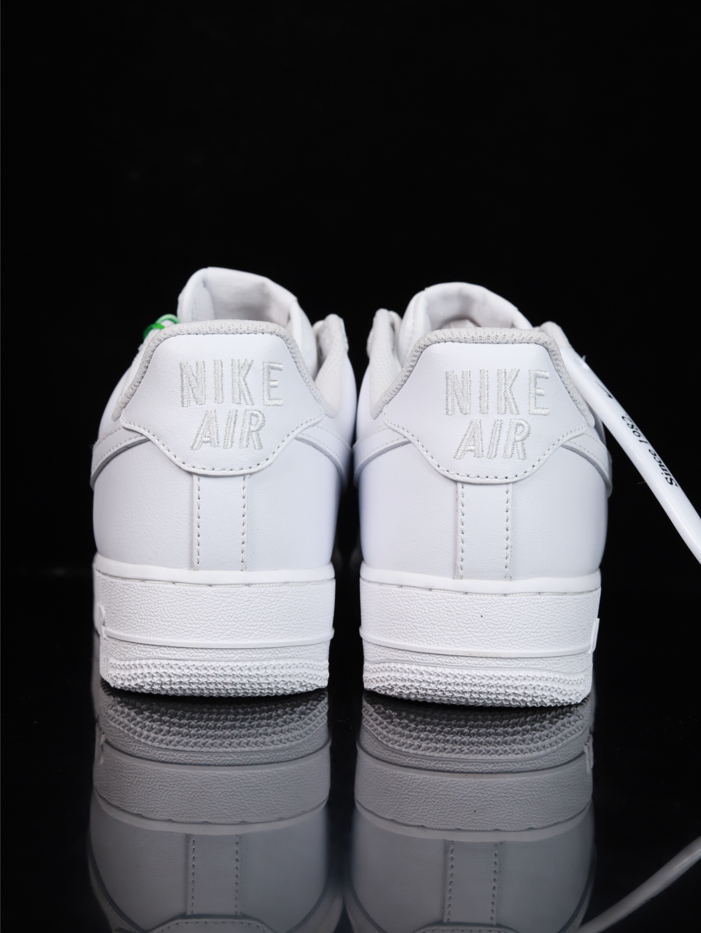 特价福利Nike Air Force 1 Low 原厂冲刀皮料切割干净 无任何毛边 清洁度细节完美 做工