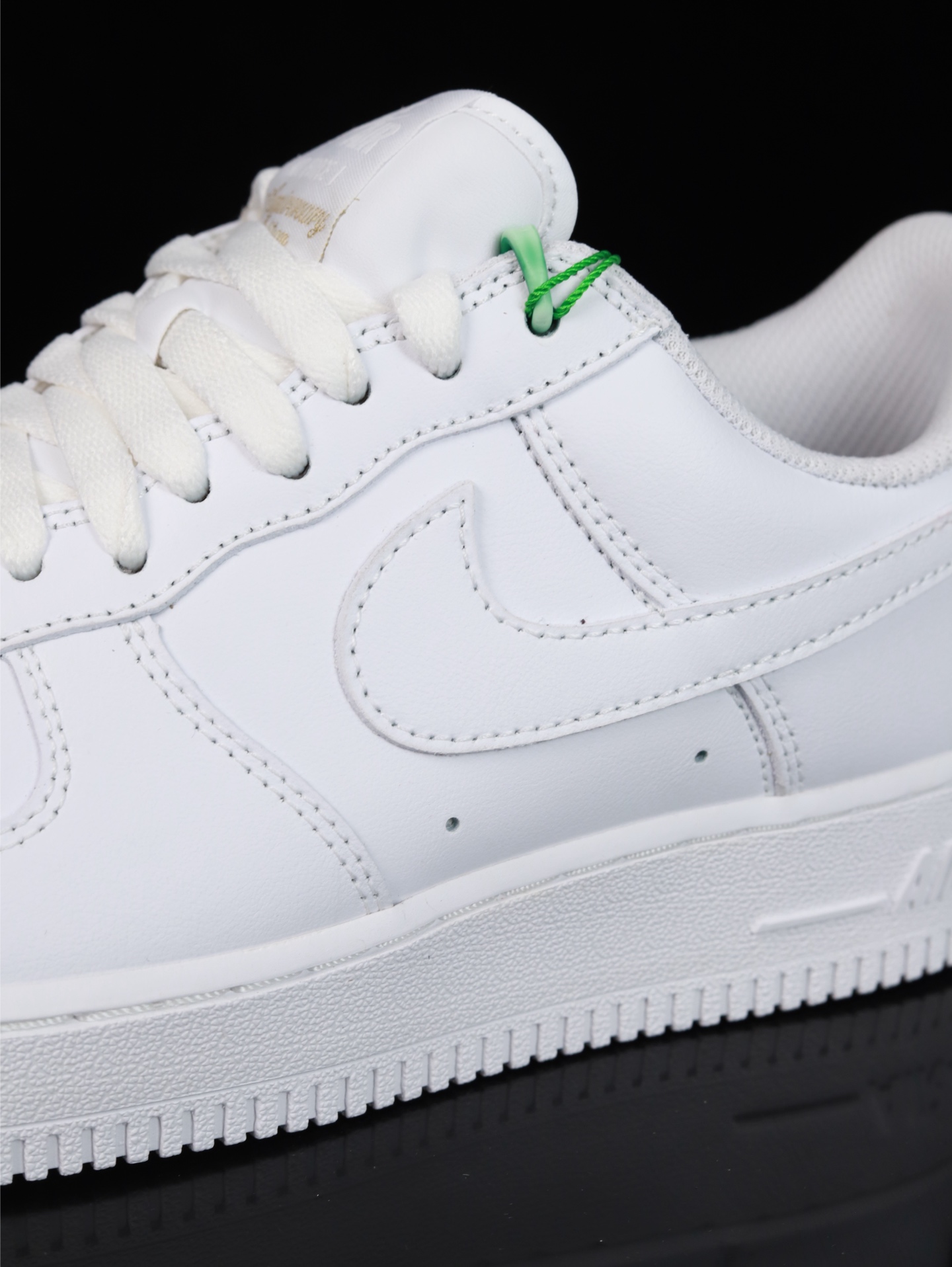 特价福利Nike Air Force 1 Low 原厂冲刀皮料切割干净 无任何毛边 清洁度细节完美 做工