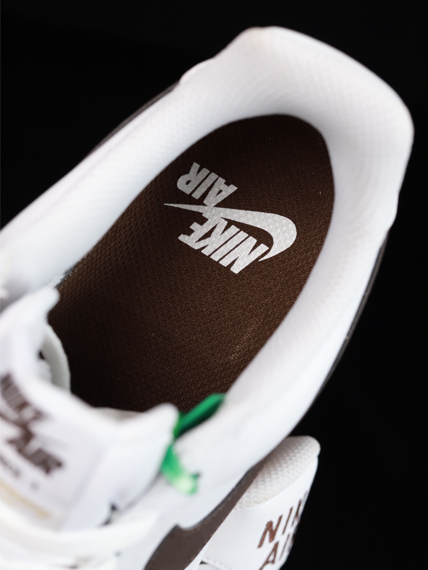 特价Nike Air Force 1 Low 原厂冲刀皮料切割干净 无任何毛边 清洁度细节完美 做工细节