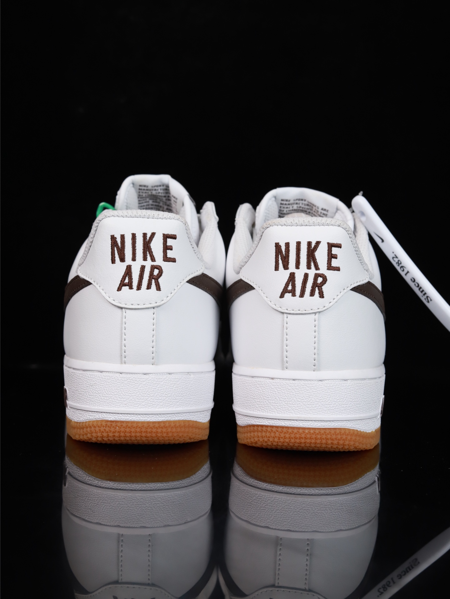 特价Nike Air Force 1 Low 原厂冲刀皮料切割干净 无任何毛边 清洁度细节完美 做工细节