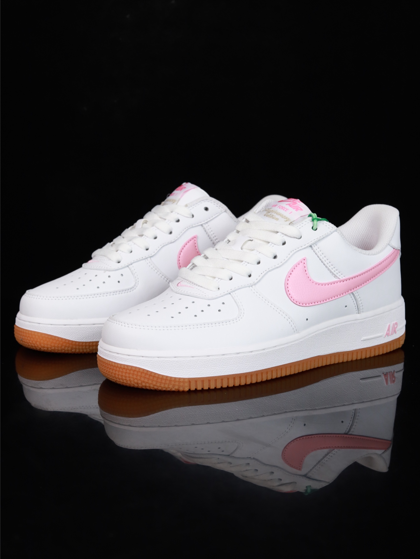 特价 Nike Air Force 1 Low 原厂冲刀皮料切割干净 无任何毛边 清洁度细节完美 做工细