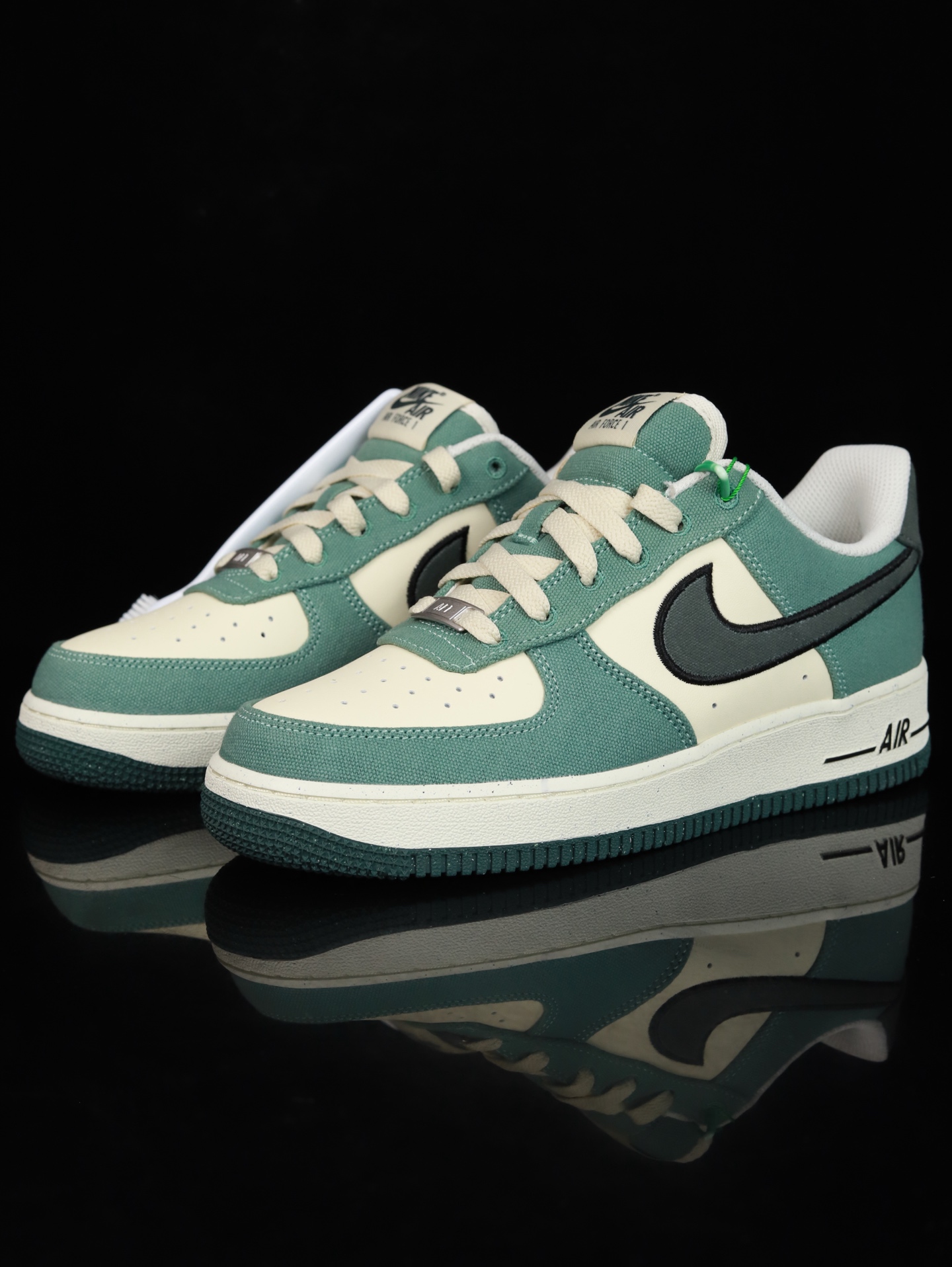 特价Nike Air Force 1 Low 原厂冲刀皮料切割干净 无任何毛边 清洁度细节完美 做工细节