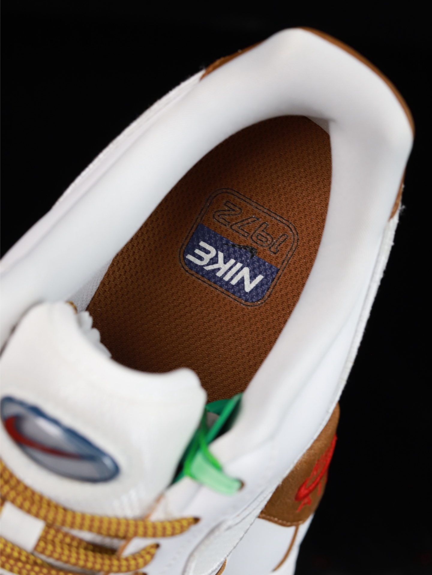 特价Nike Air Force 1 Low 原厂冲刀皮料切割干净 无任何毛边 清洁度细节完美 做工细节