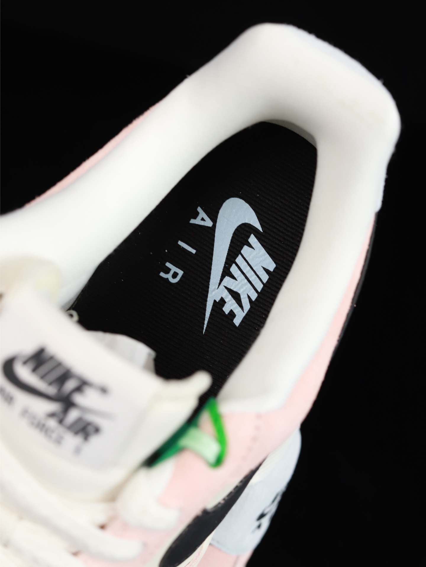 特价Nike Air Force 1 Low 原厂冲刀皮料切割干净 无任何毛边 清洁度细节完美 做工细节