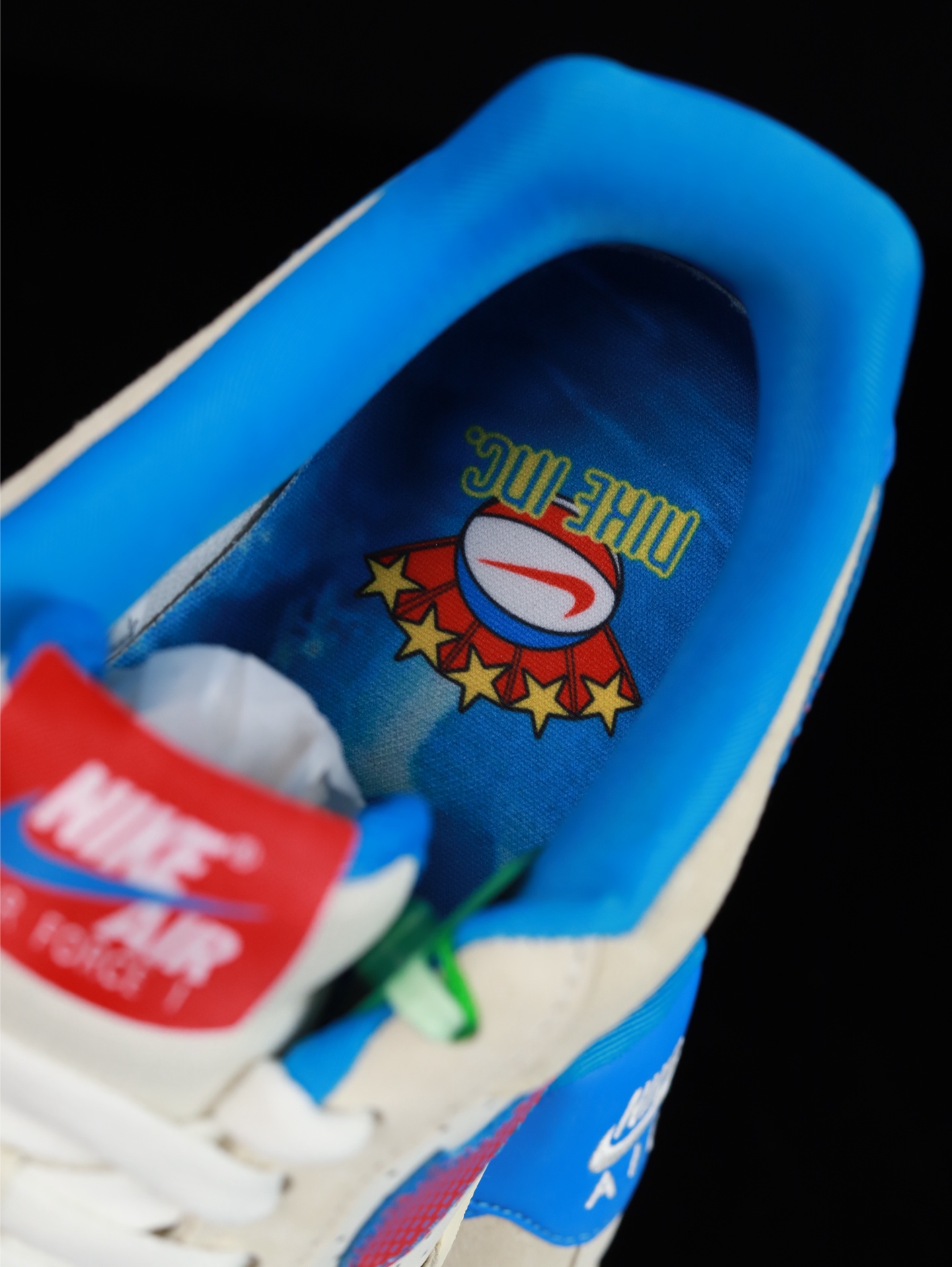 特价Nike Air Force 1 Low 原厂冲刀皮料切割干净 无任何毛边 清洁度细节完美 做工细节